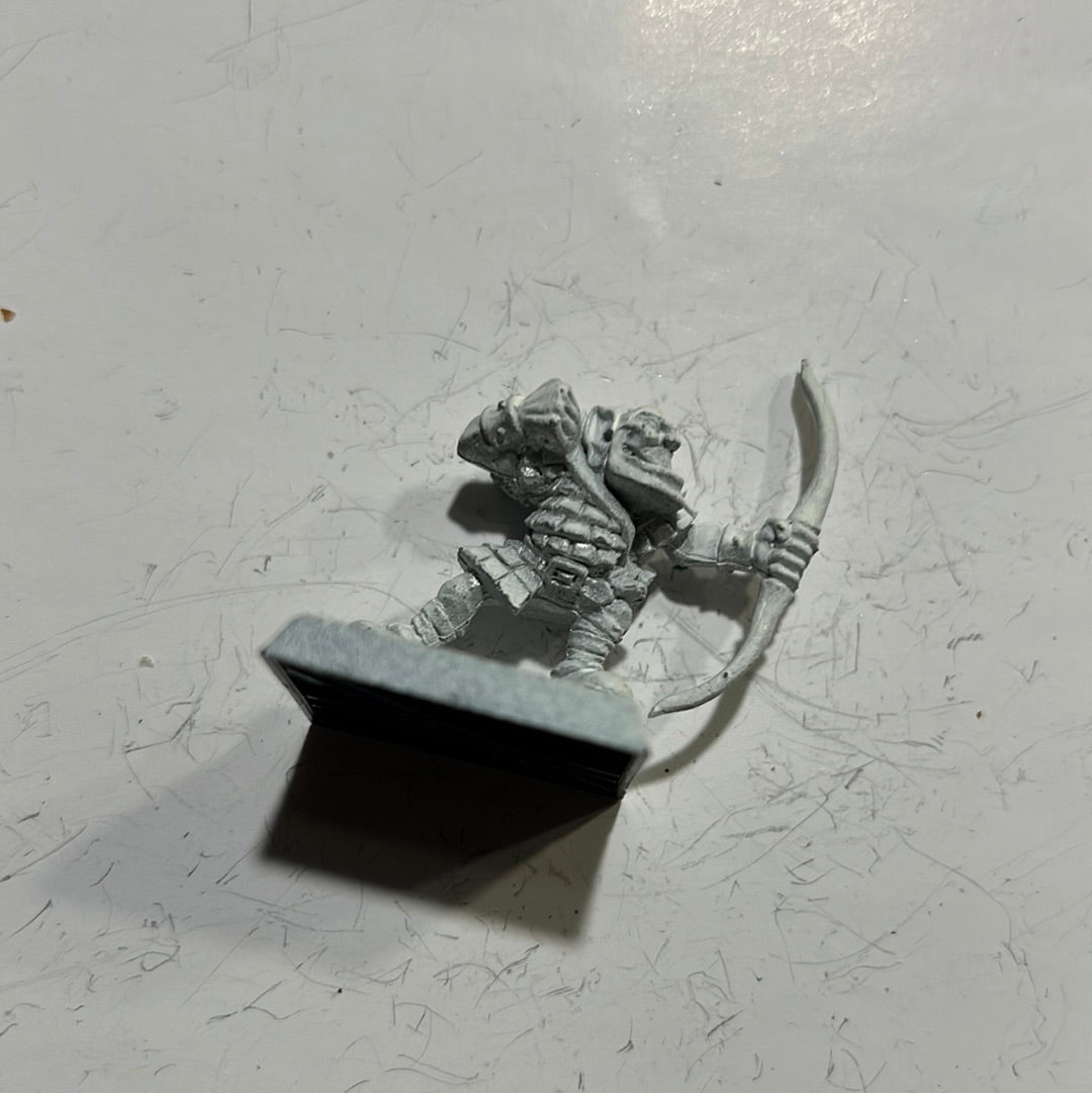 Warhammer fantasy marauder miniatures orc archer x1 (5 of this sculpt available)