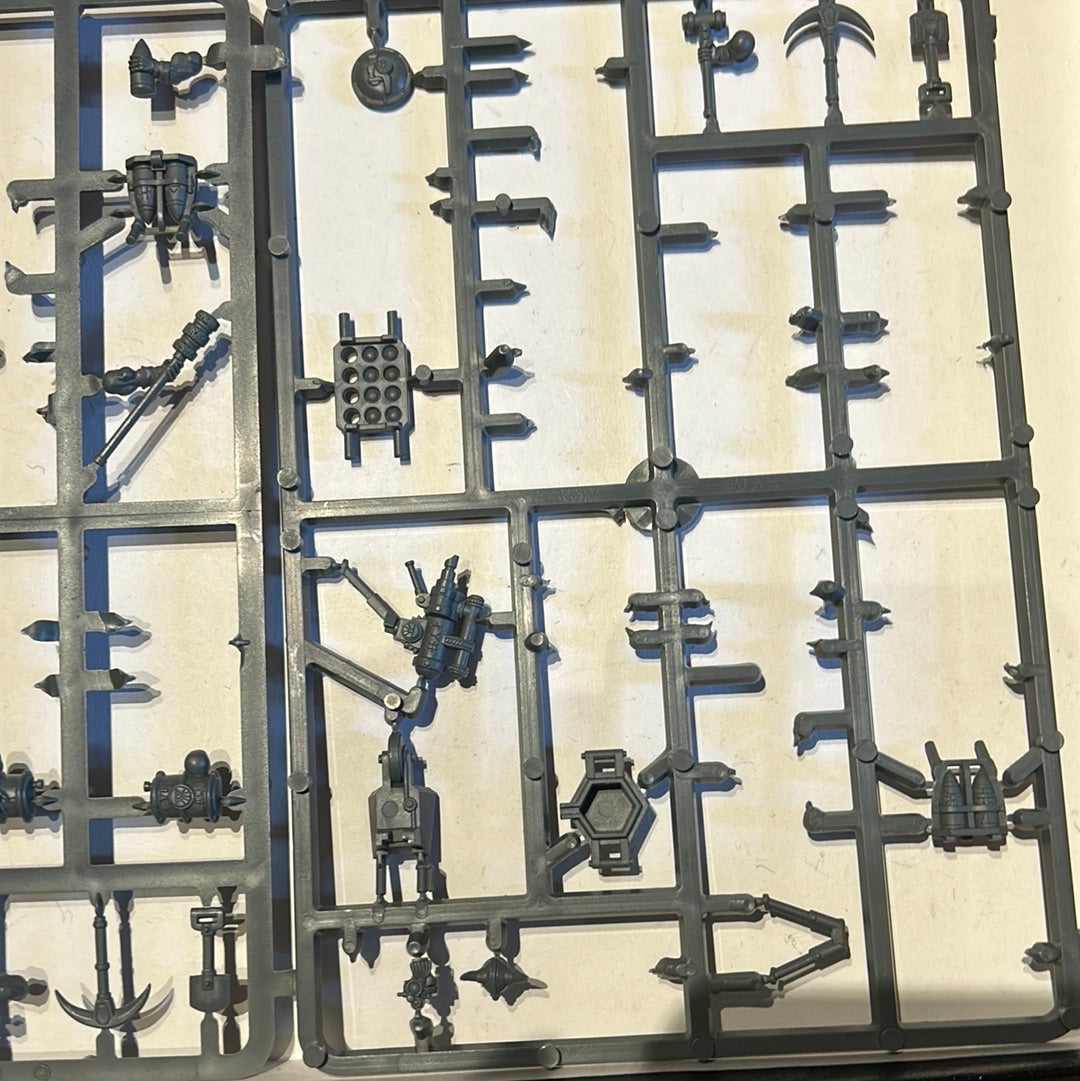 Warhammer Fantasy Spare Dwarf parts