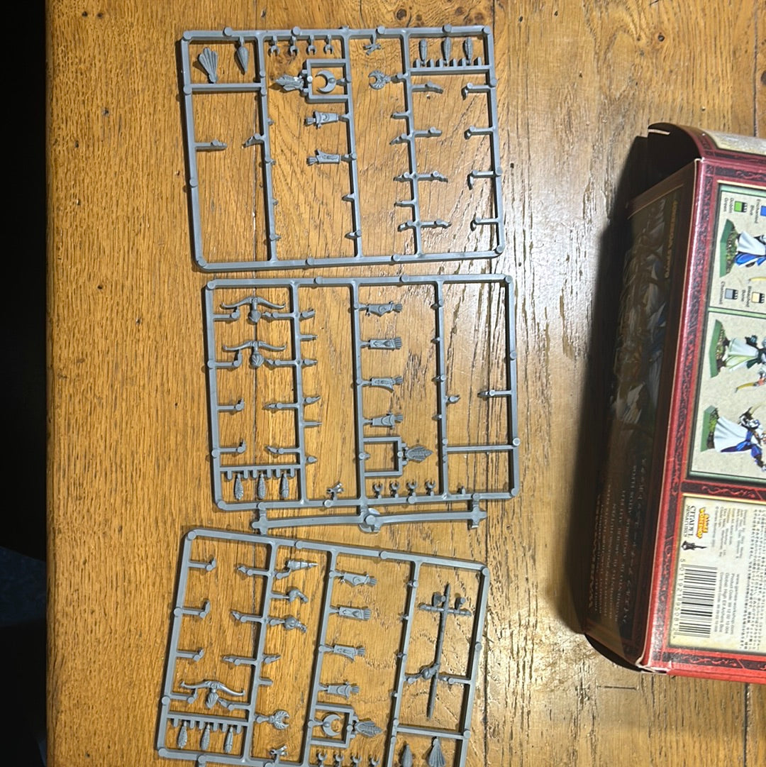 Warhammer fantasy old world High Elves Archers Regiment with Box 20 bowmen (16 from box and 4 fourth edition ones)