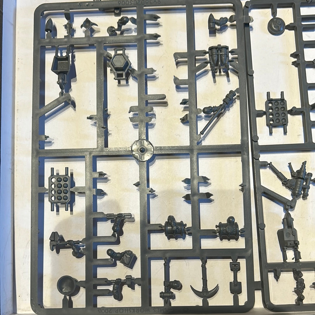 Warhammer Fantasy Spare Dwarf parts