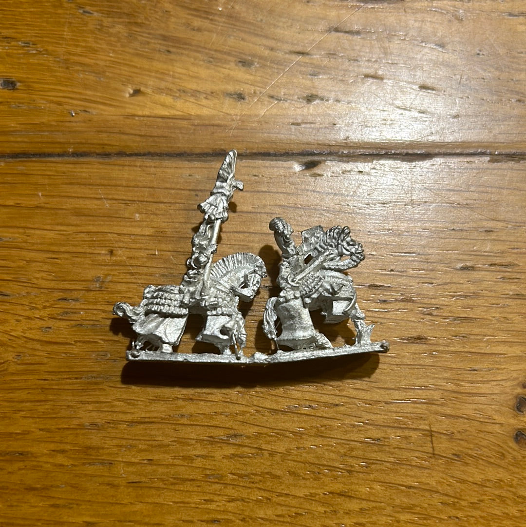 Warmaster High Elf Battle Standard and hero Mounted