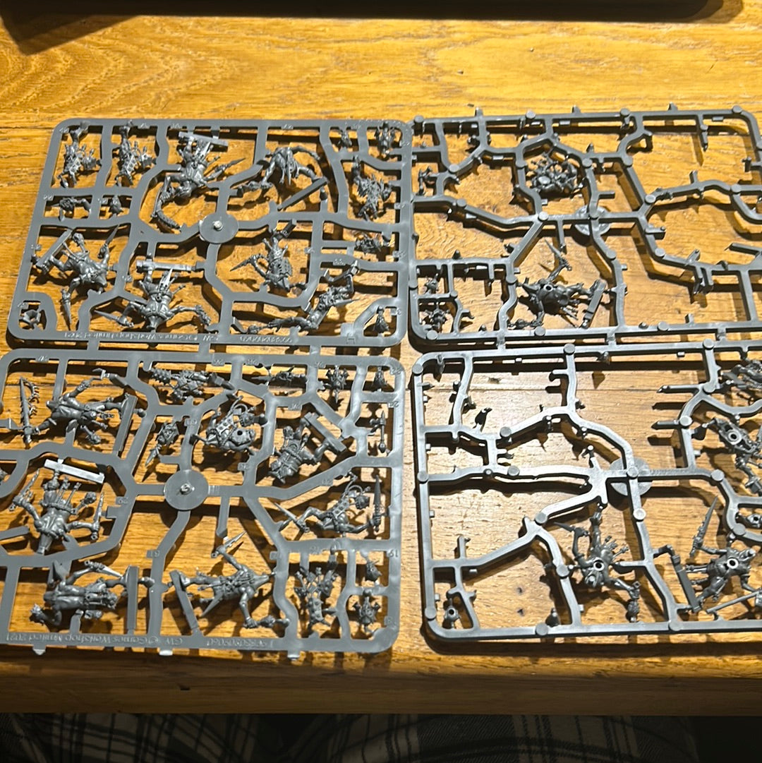 Age of Sigmar Kruelboyz Hobgrot slittaz x14 new on Sprue