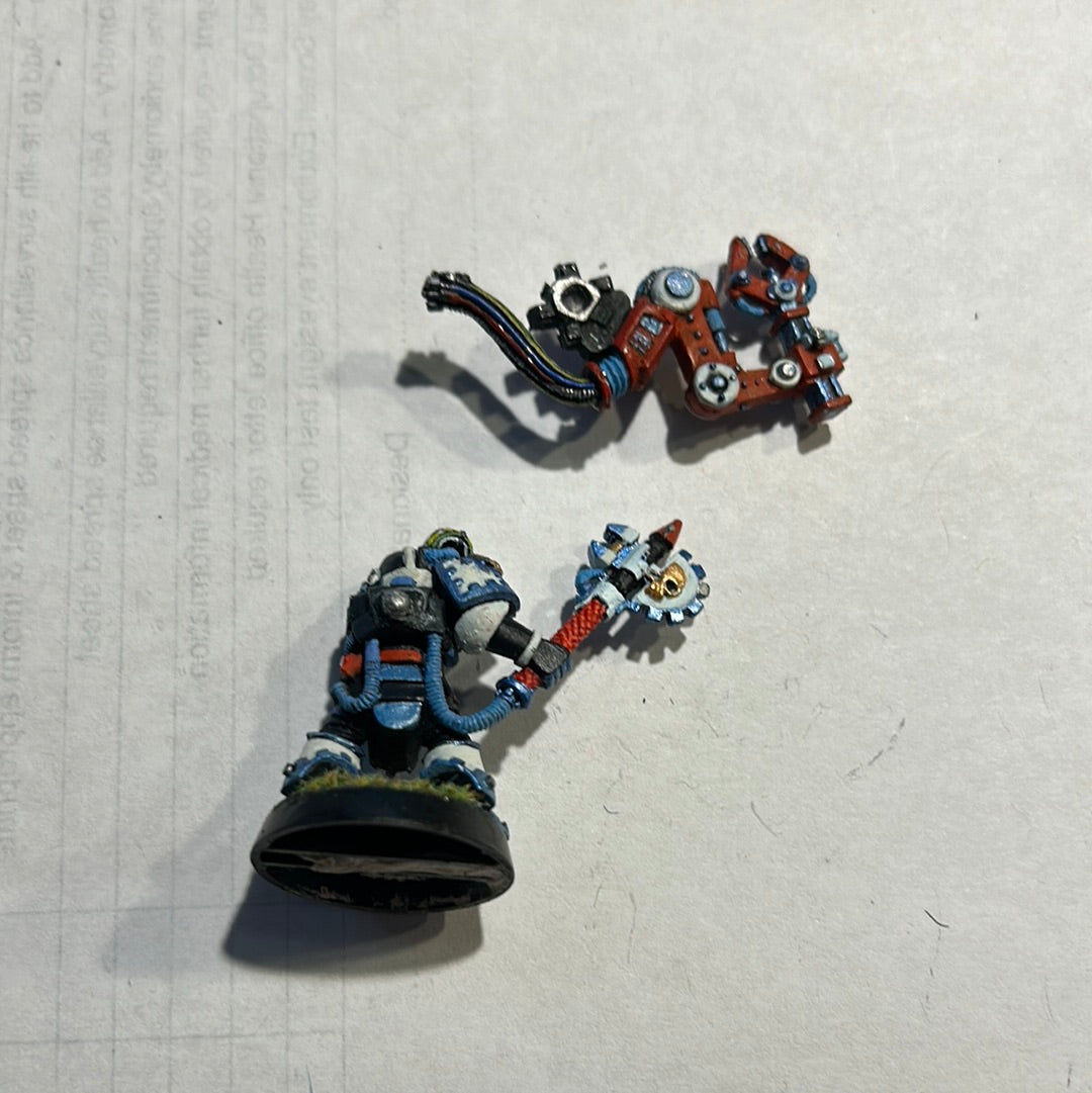 Warhammer 40k Space Marines Tech Priest