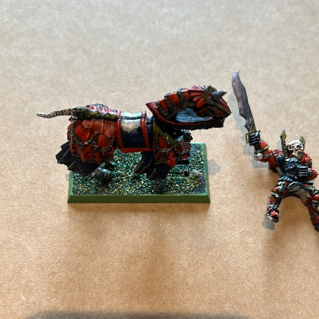 Warhammer fantasy old world mounted vampire lord (no cape)