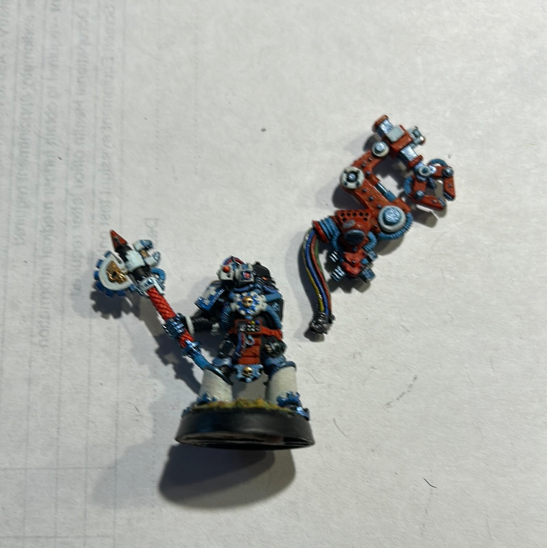 Warhammer 40k Space Marines Tech Priest