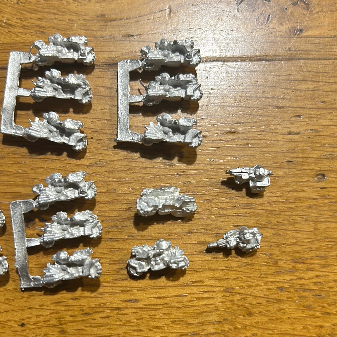 Warhammer 40k epic space marine bikes and sidecars (15 bikes and 2 bikes with sidecars)