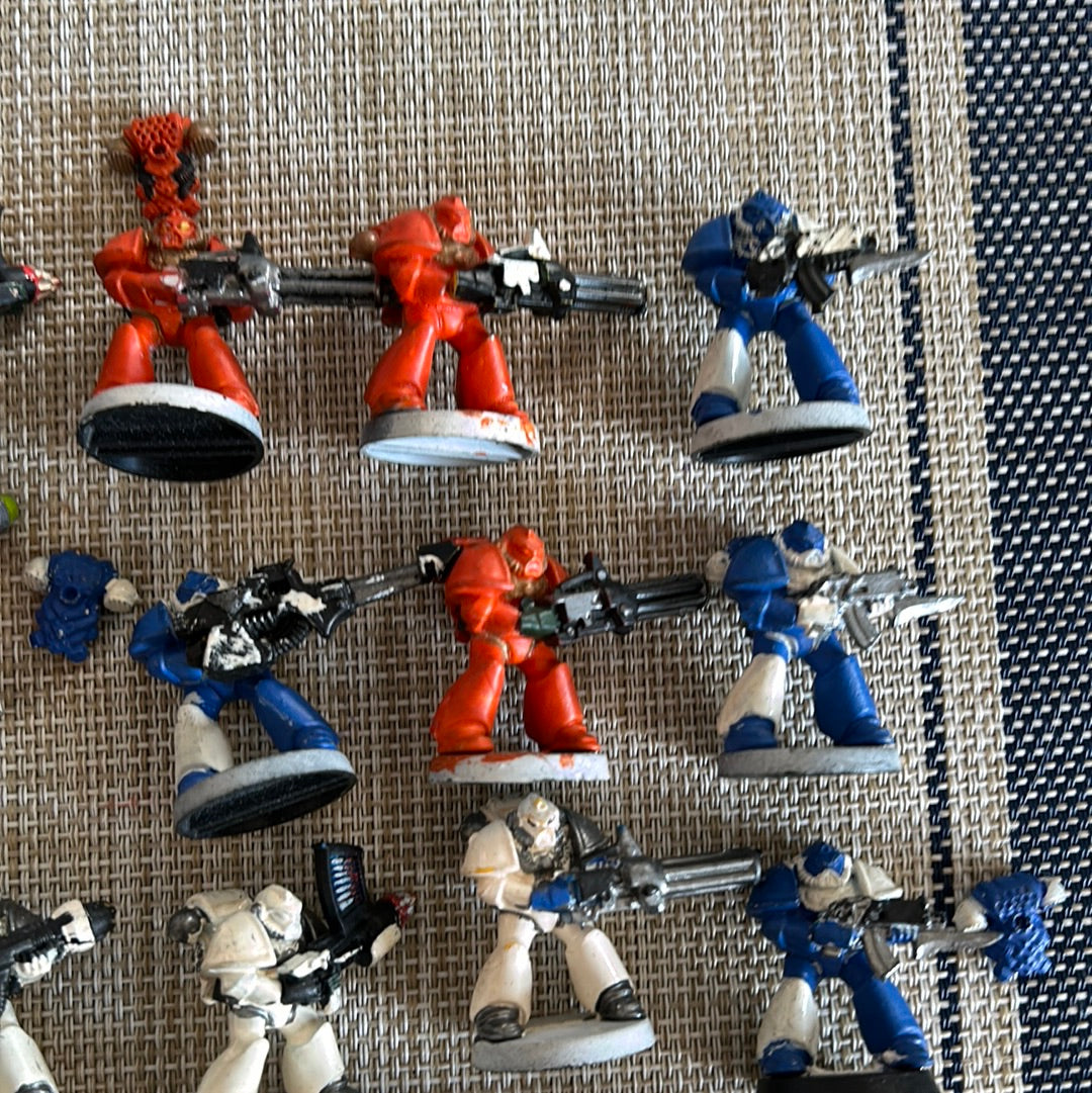 Warhammer 40k space crusade 21 space marines with mixed weapons