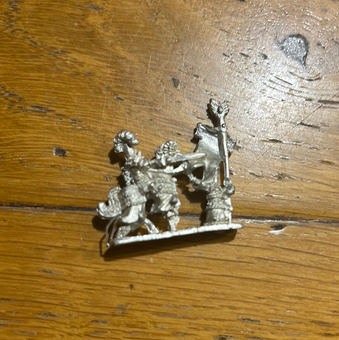Warmaster high elf battle standard on foot and hero on mount