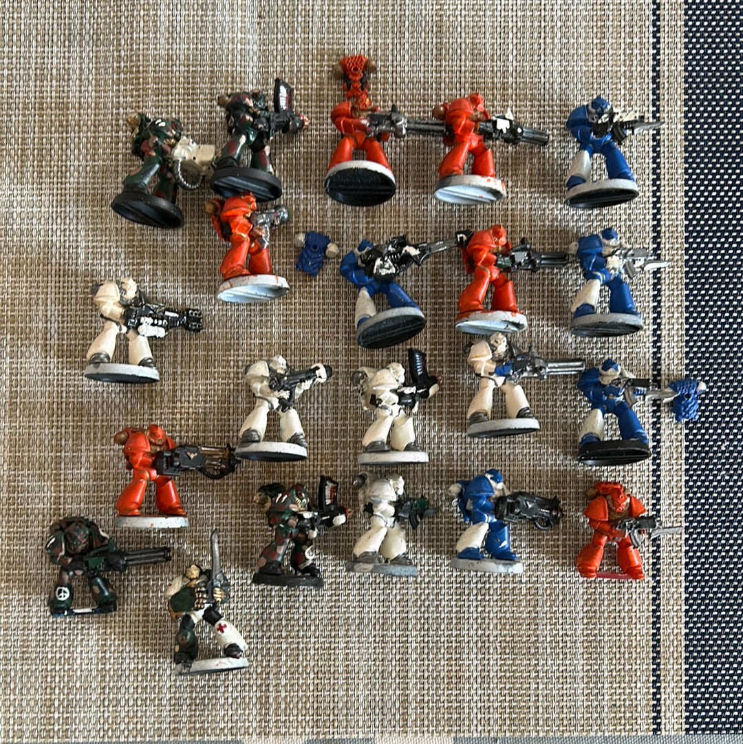 Warhammer 40k space crusade 21 space marines with mixed weapons