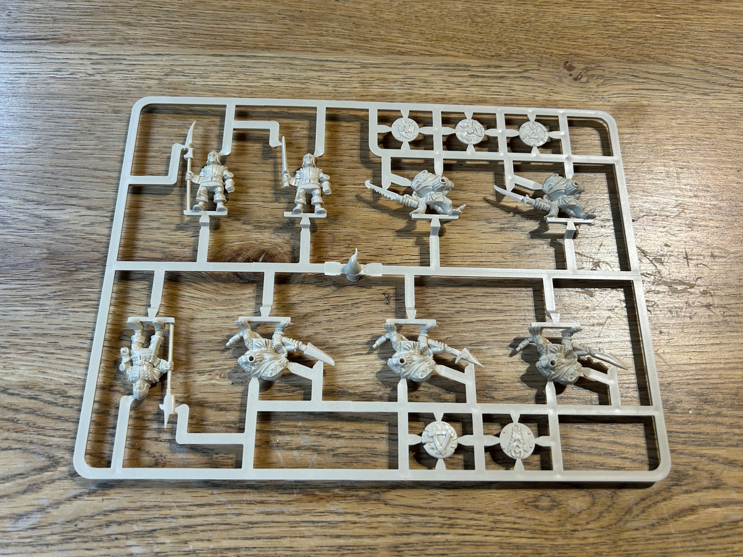 Advanced heroquest henchmen and skaven sprue complete (2 available)
