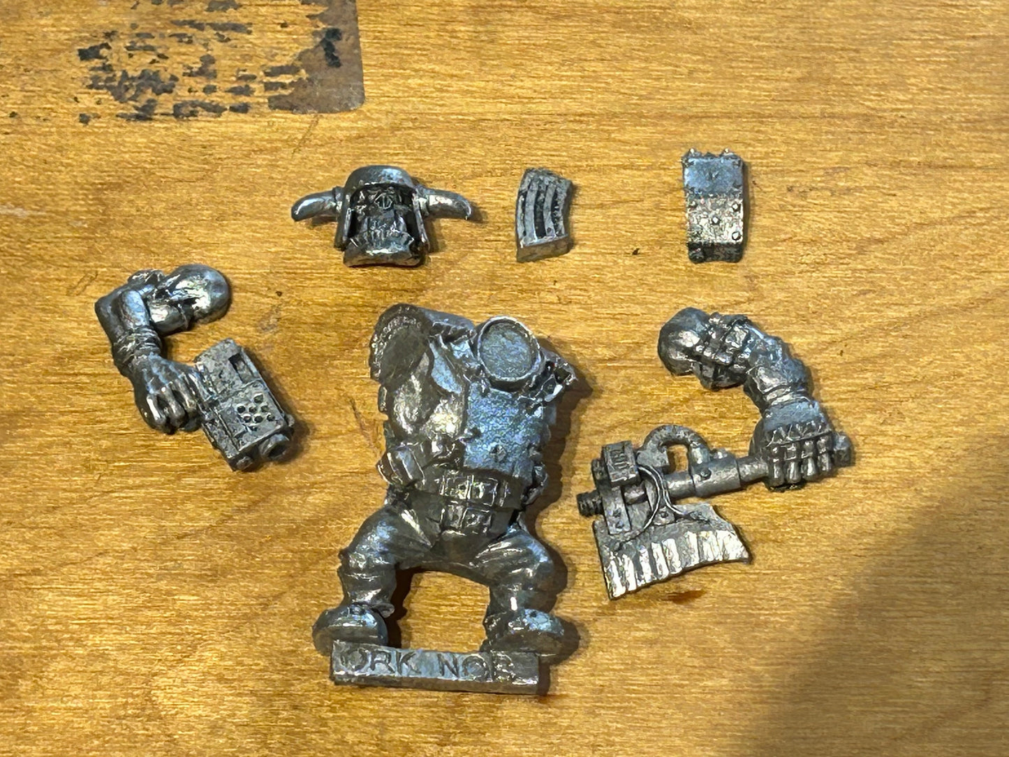 Warhammer 40k metal ork nob