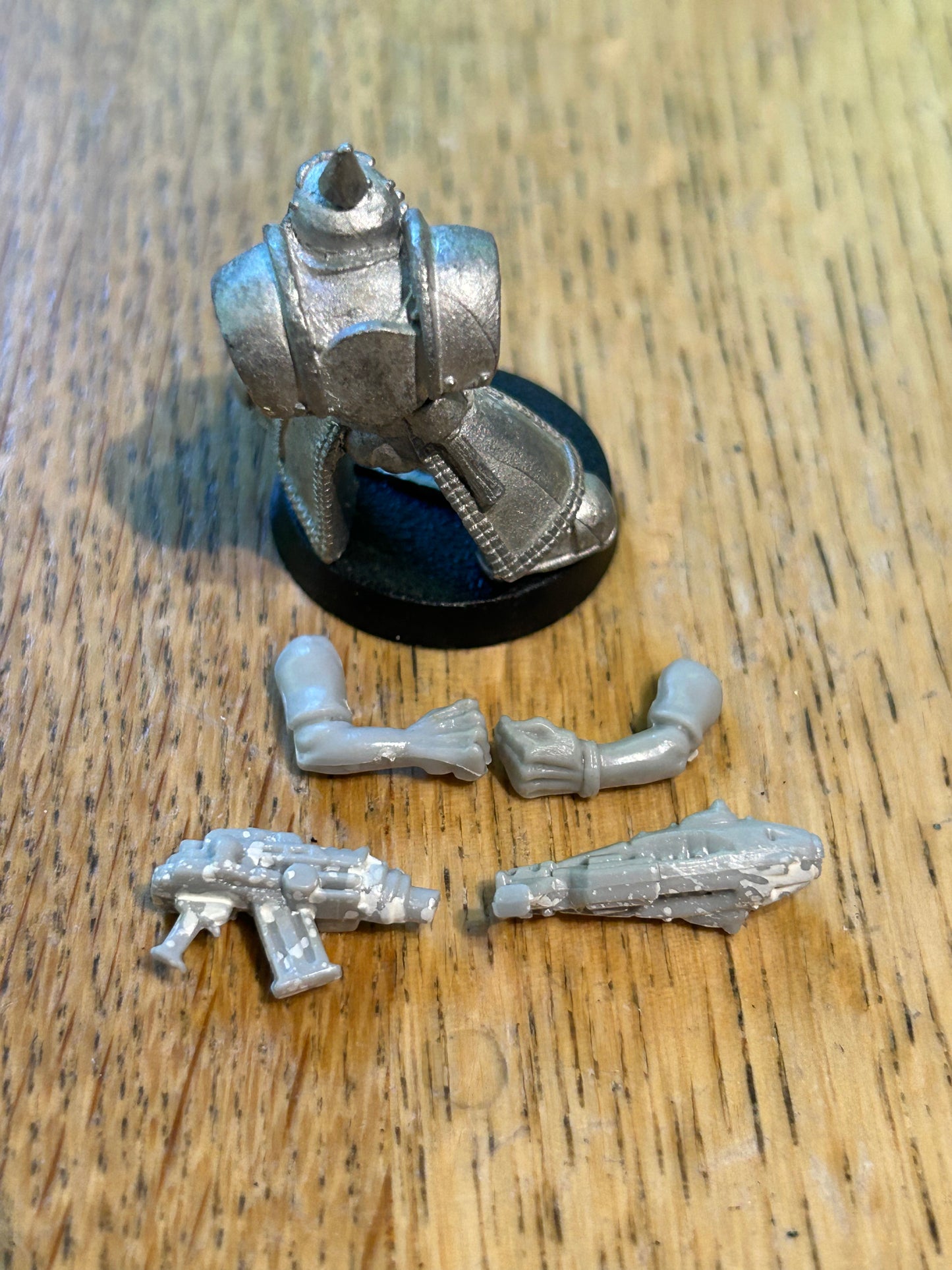 Rogue Trader Goff nob Metal - Classic Warhammer 40K Mini by Games Workshop