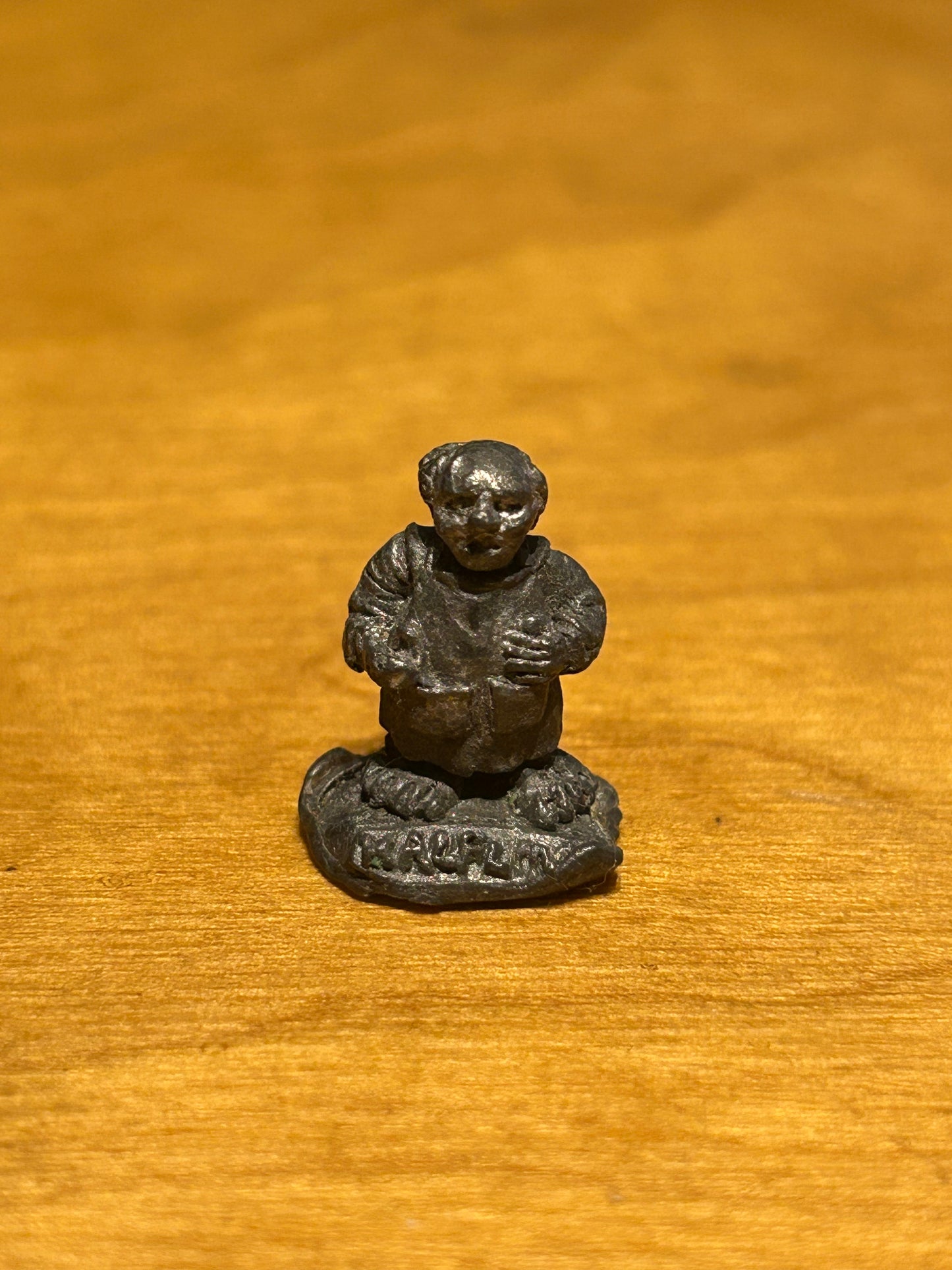 Citadel miniatures warhammer fantasy preslotta c11 halfling with dagger and apron