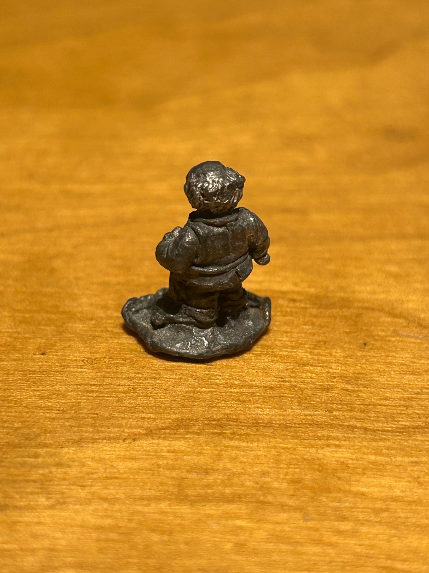 Citadel miniatures warhammer fantasy preslotta c11 halfling with dagger and apron