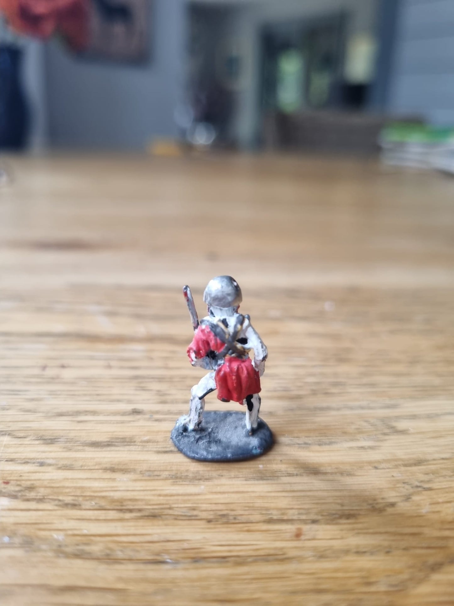 Warhammer fantasy tribes FTS3 V3 c17 (1C-04) skeleton attacking with sword