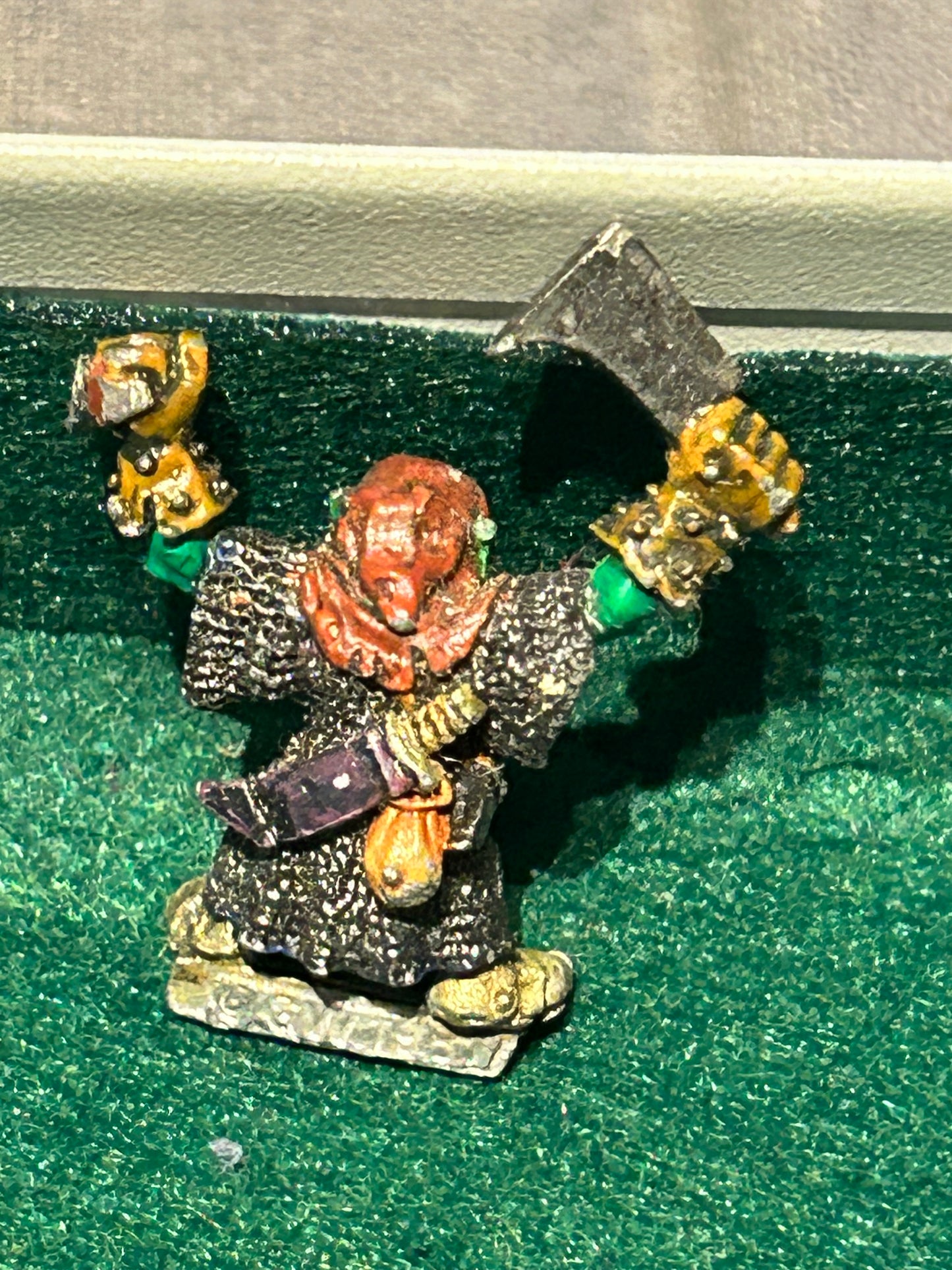 Warhammer fantasy goblin battle chariot kleaver (nose has been squished)