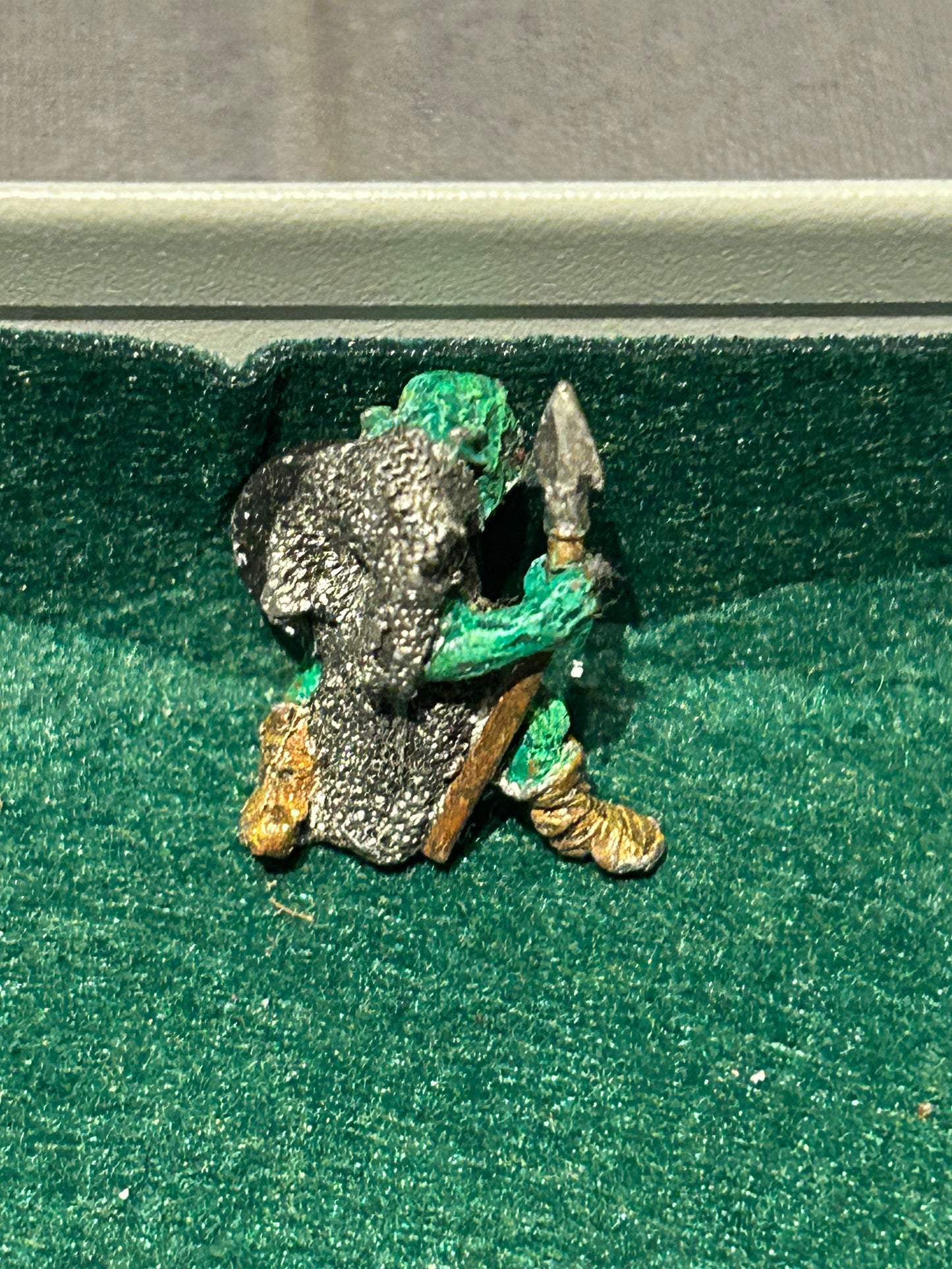 Warhammer Fantasy Battles Old World Orc Warrior shield bearer Metal