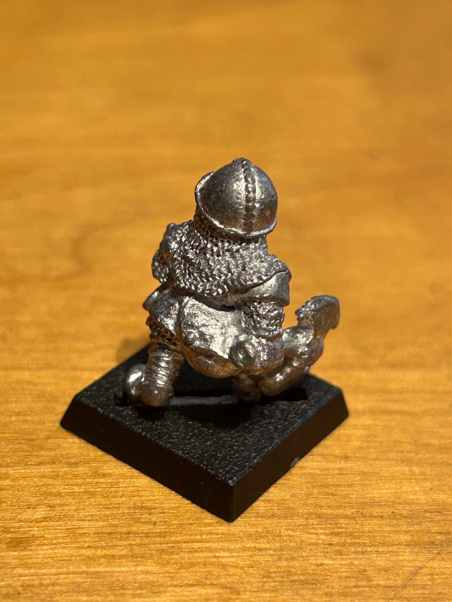 Warhammer fantasy dwarfs D2 Norse dwarf with axe dwarf clansman (88-02)