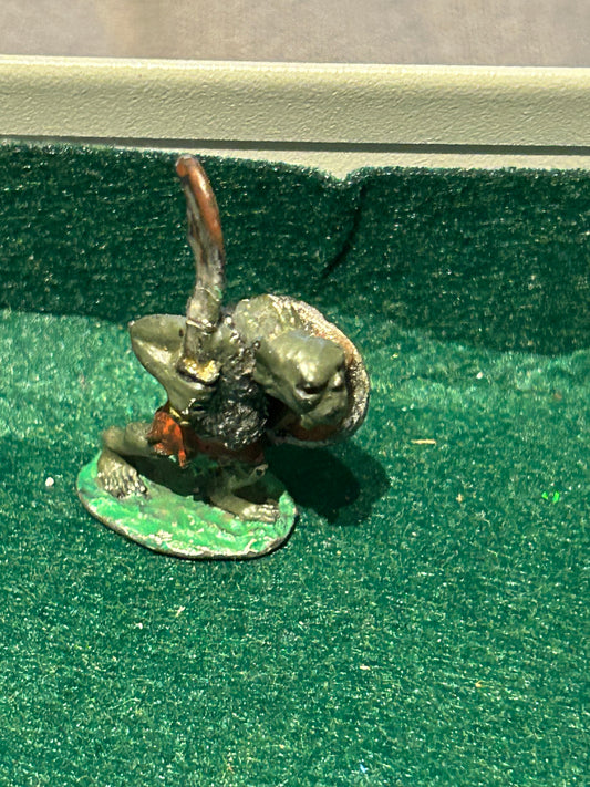 Warhammer fantasy c16 orc with sword and shield