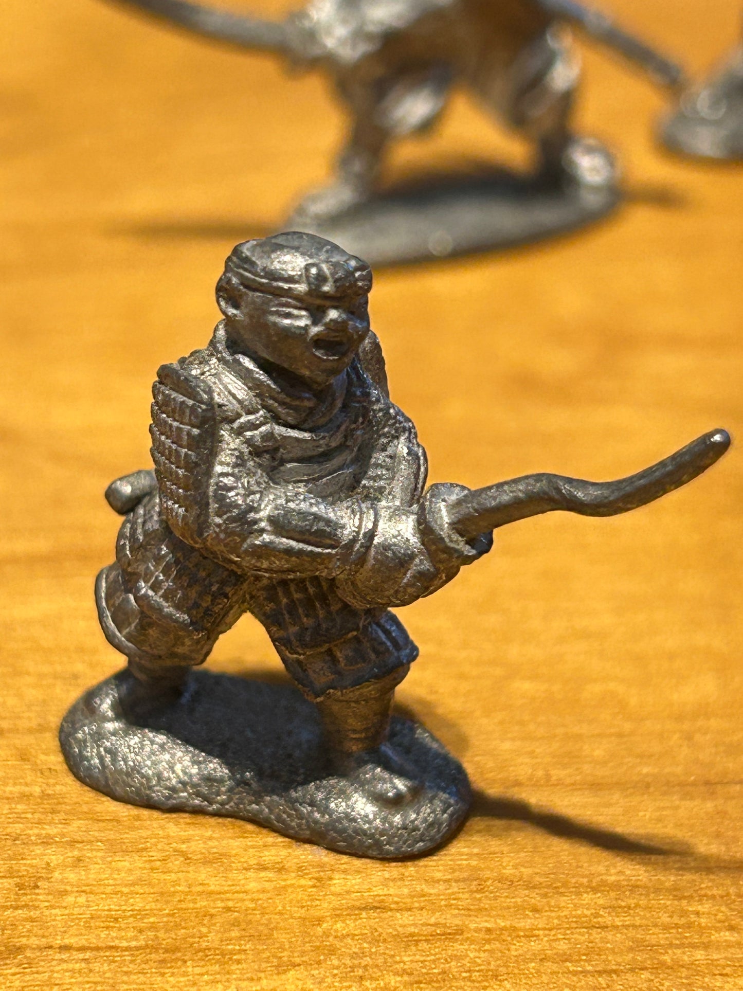 Dixon miniatures FS7
Monk in headband on guard with Sword