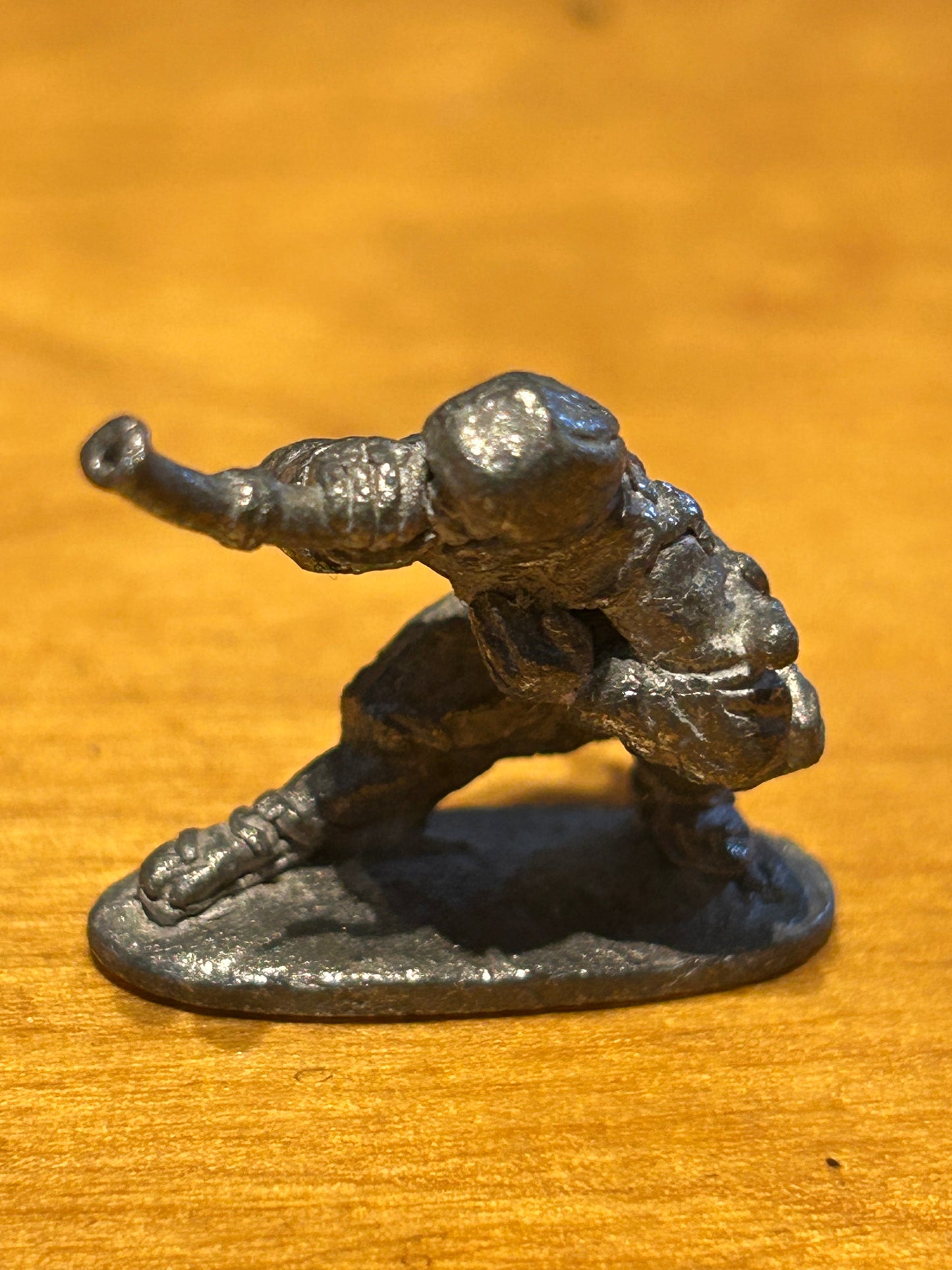 Dixon miniatures NJ6
Ninja crouching with blowpipe