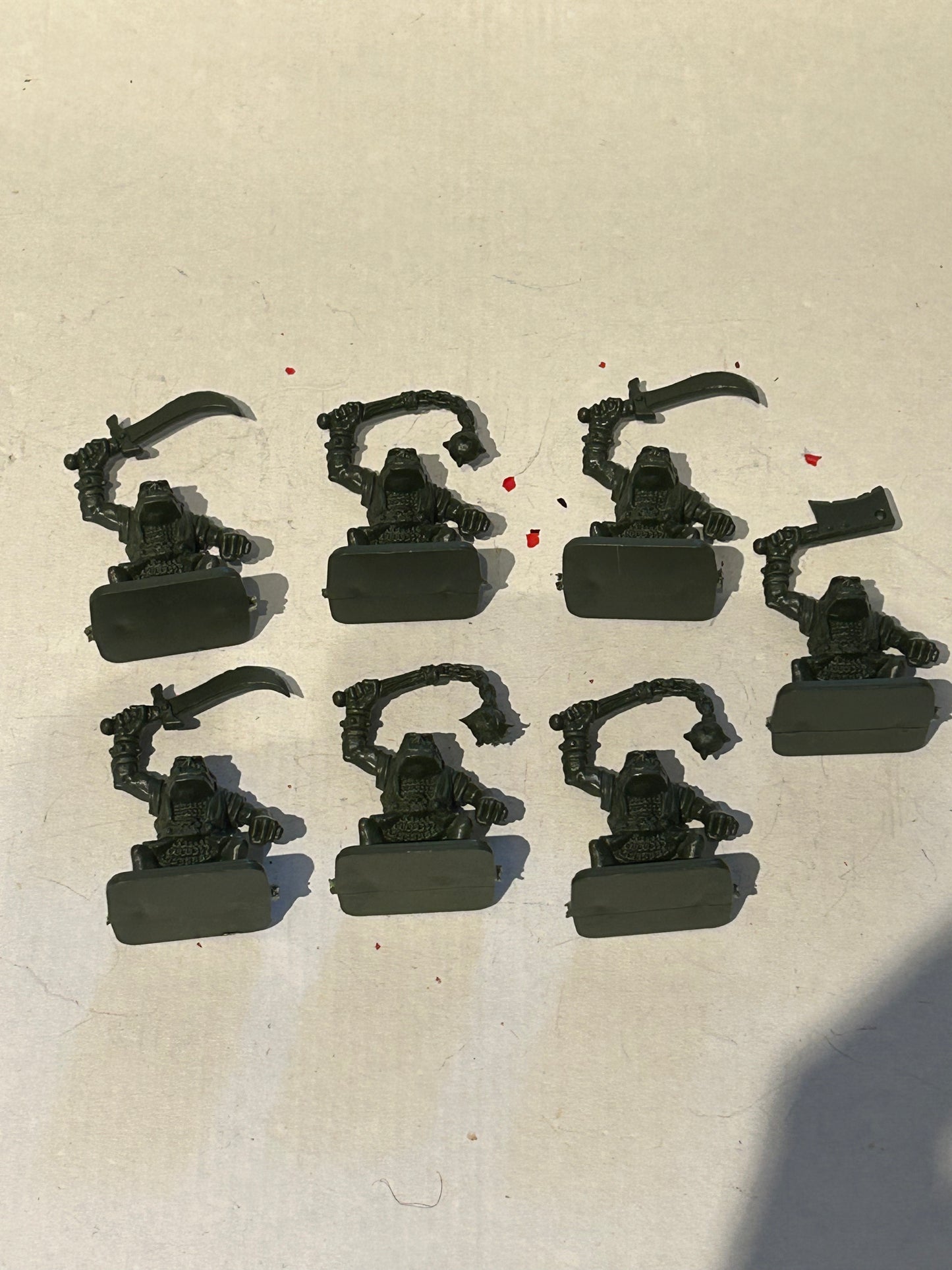 Warhammer fantasy heroquest unpainted orcs x7 (mixed weapons)