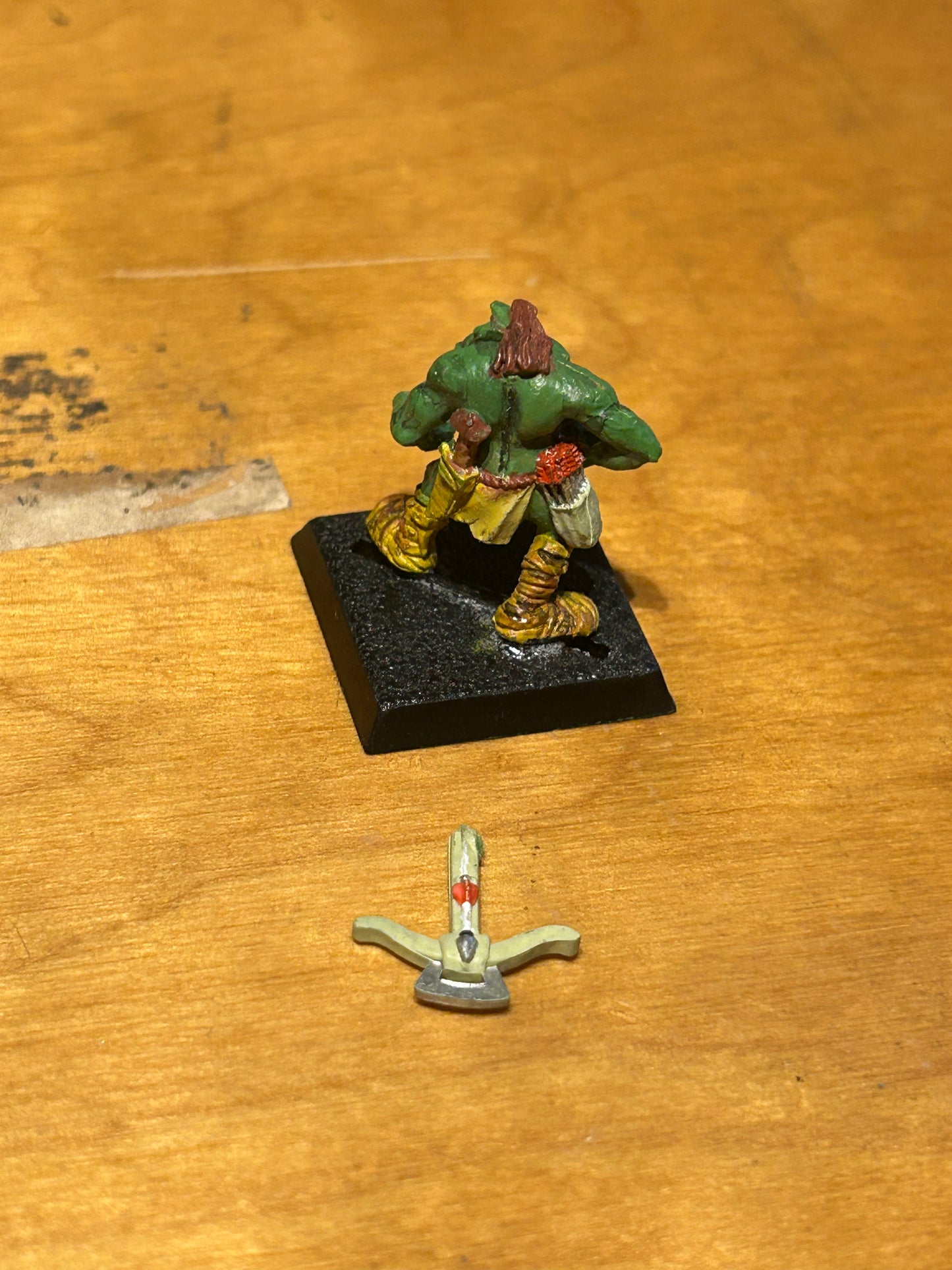 Warhammer fantasy orc crossbowman (not the original crossbow)