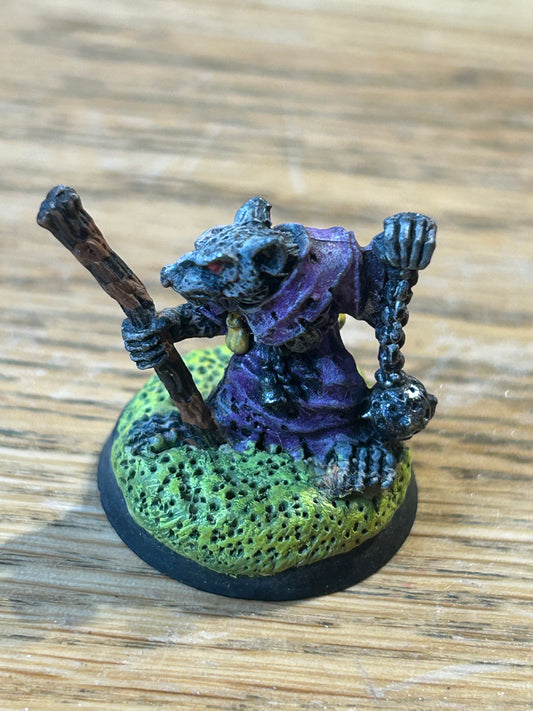Vintage Warhammer Skaven 'Plague Censer Bearer w. Staff' C22 1980s Metal