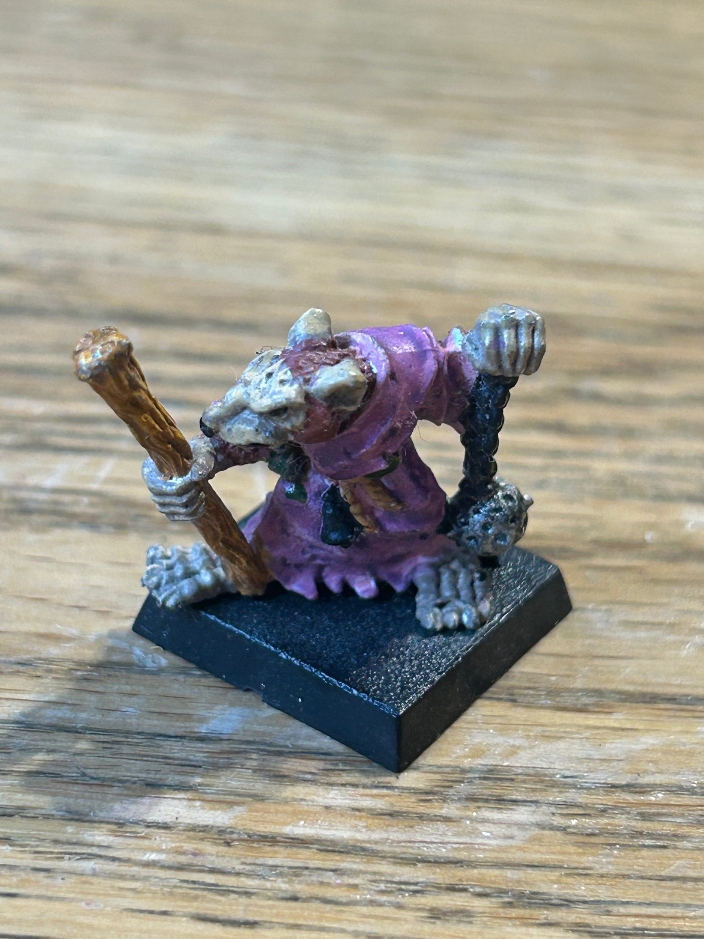 Vintage Warhammer Skaven 'Plague Censer Bearer w. Staff' C22 1980s Metal