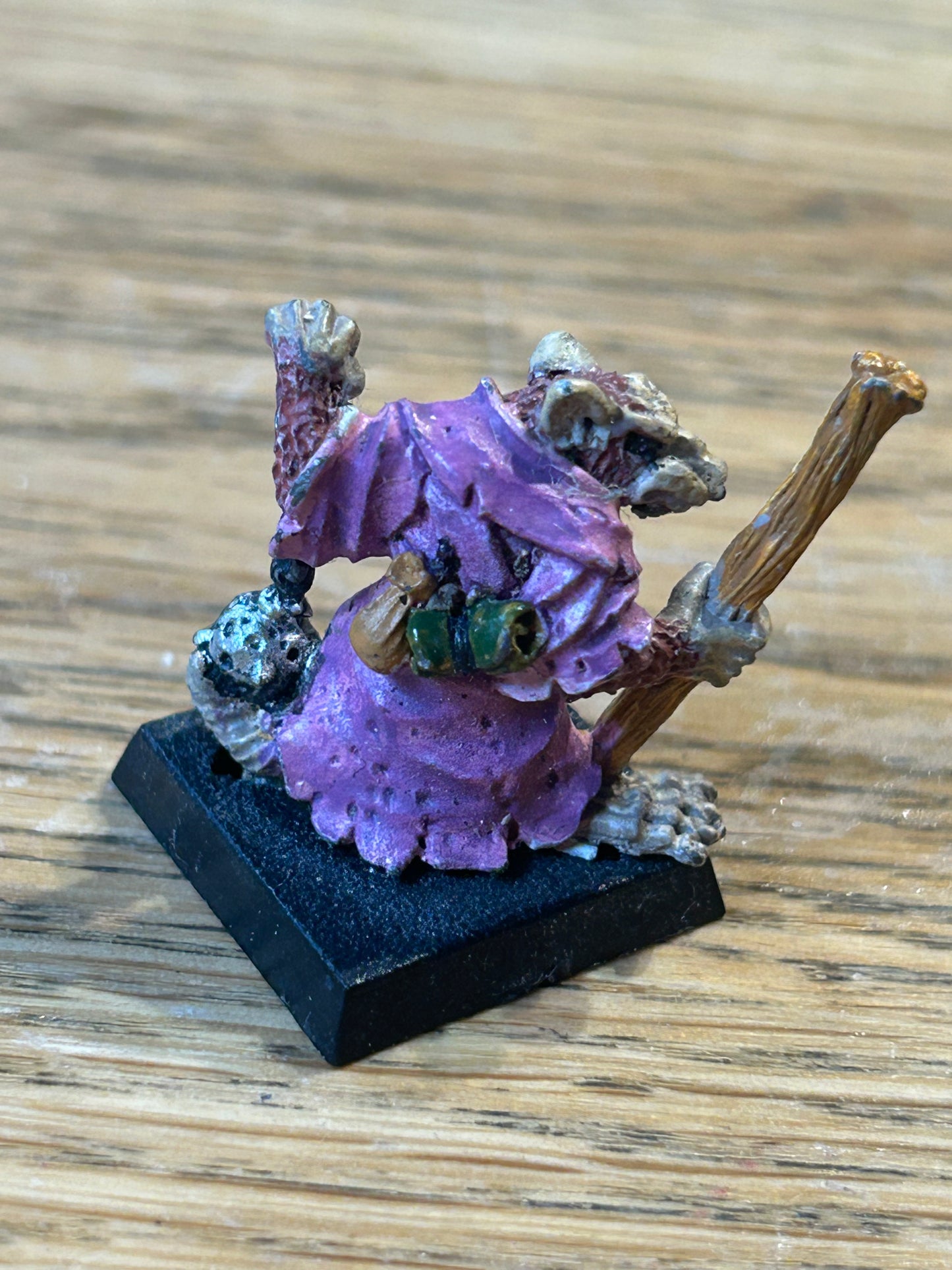 Vintage Warhammer Skaven 'Plague Censer Bearer w. Staff' C22 1980s Metal