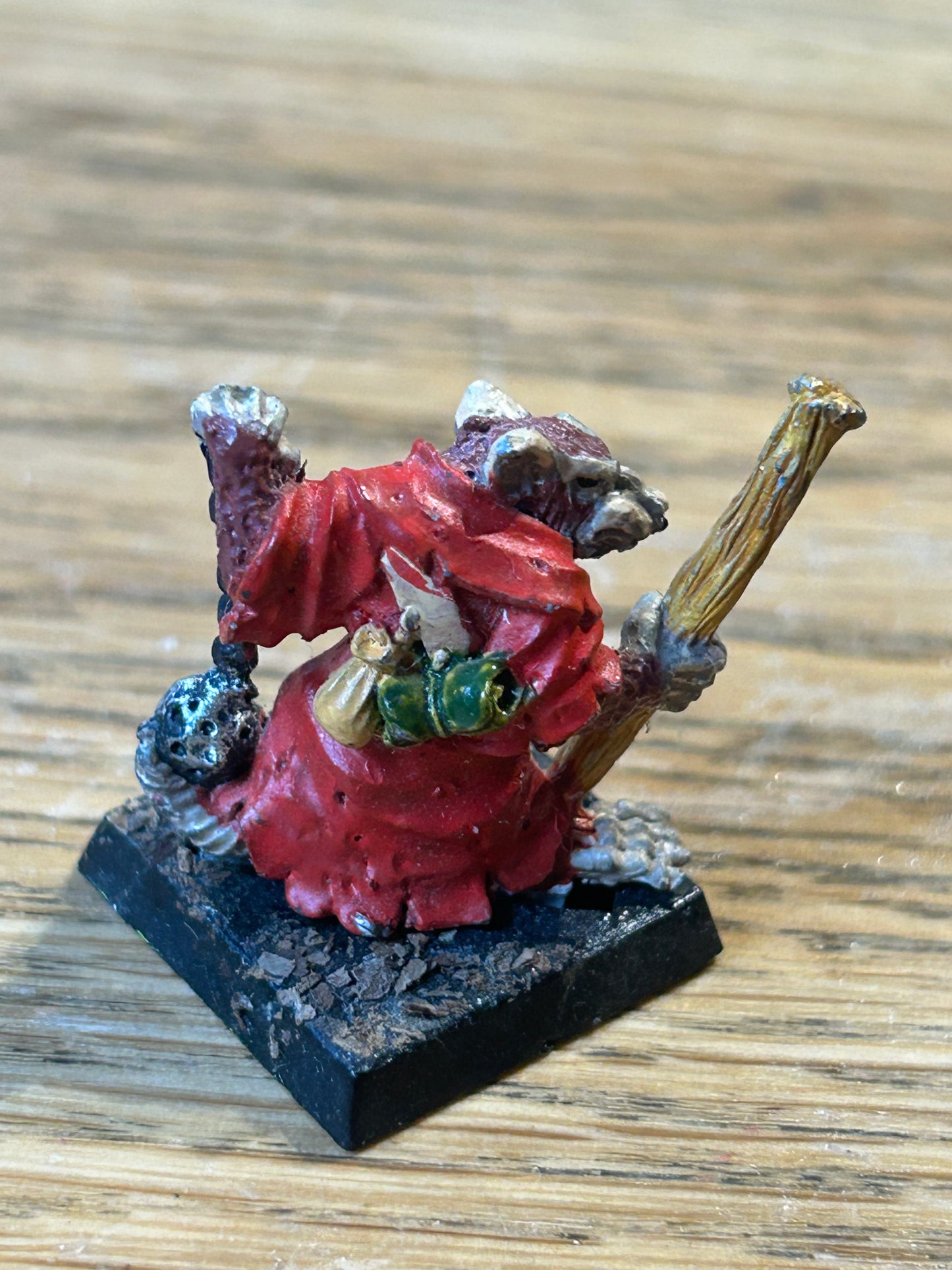 Vintage Warhammer Skaven 'Plague Censer Bearer w. Staff' C22 1980s Metal