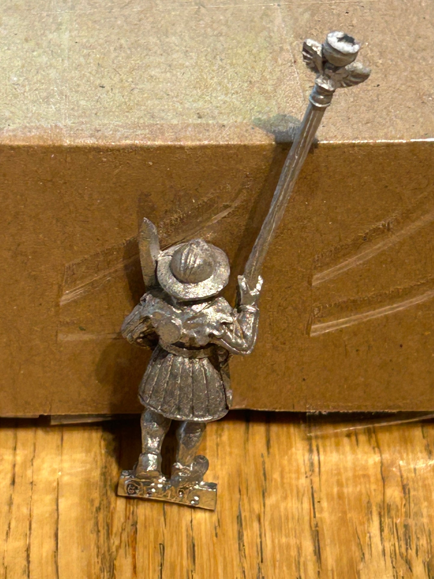 BRETONNIAN MEN-AT-ARMS STANDARD-BEARER Metal Command 1990s warhammer fantasy