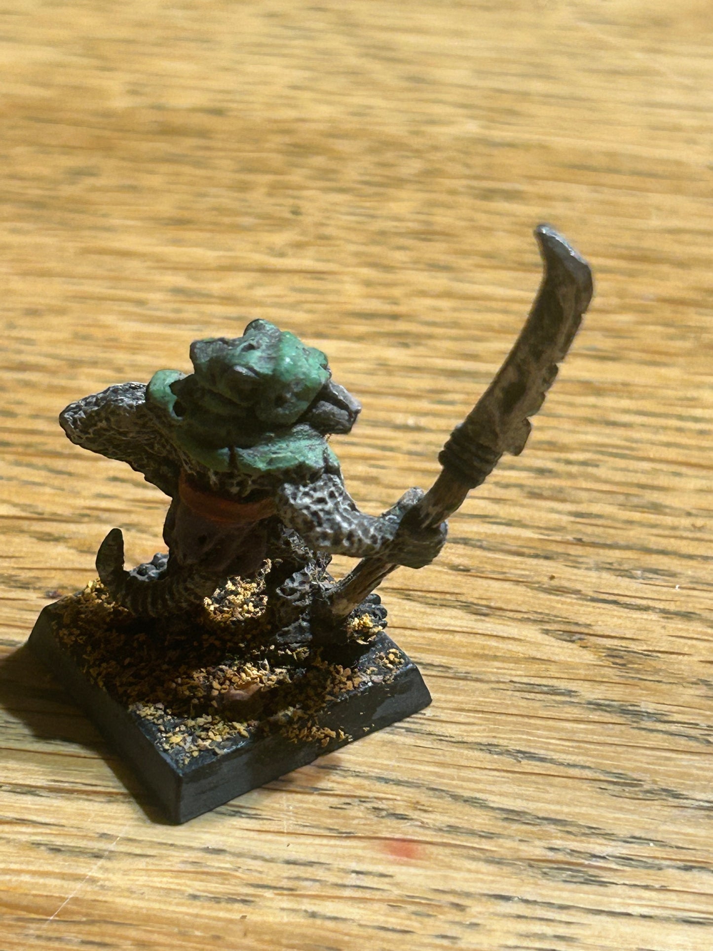 Warhammer fantasy skaven clanrat or slave with halberd ssnik c47