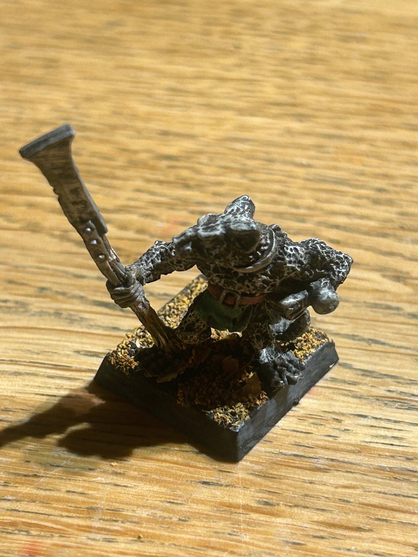 Warhammer fantasy skaven clanrat or slave with halberd slise c47
