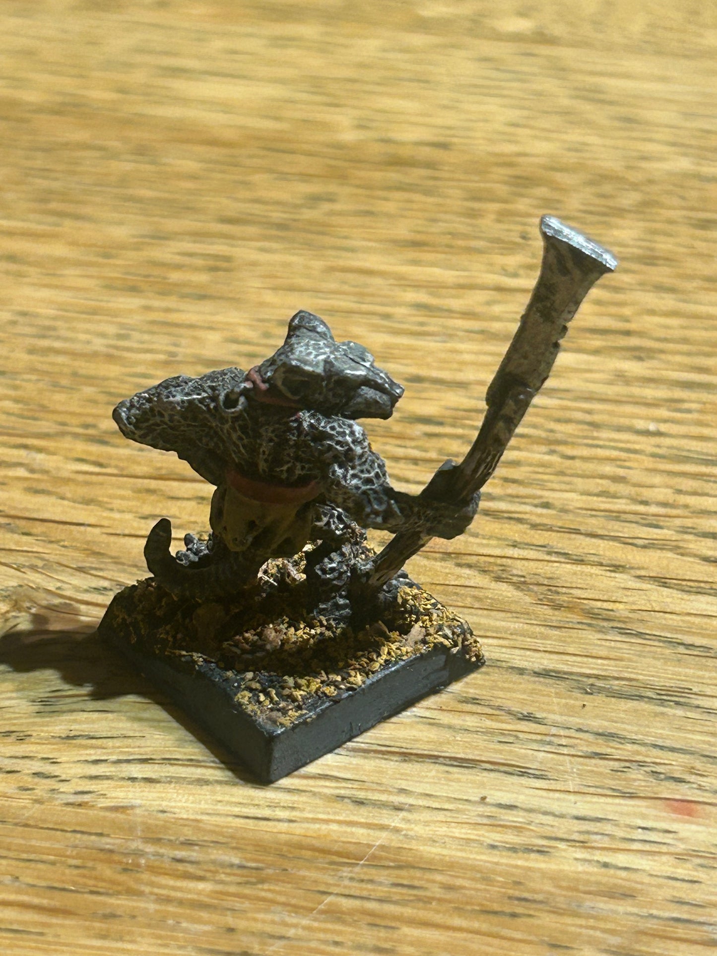 Warhammer fantasy skaven clanrat or slave with halberd slise c47