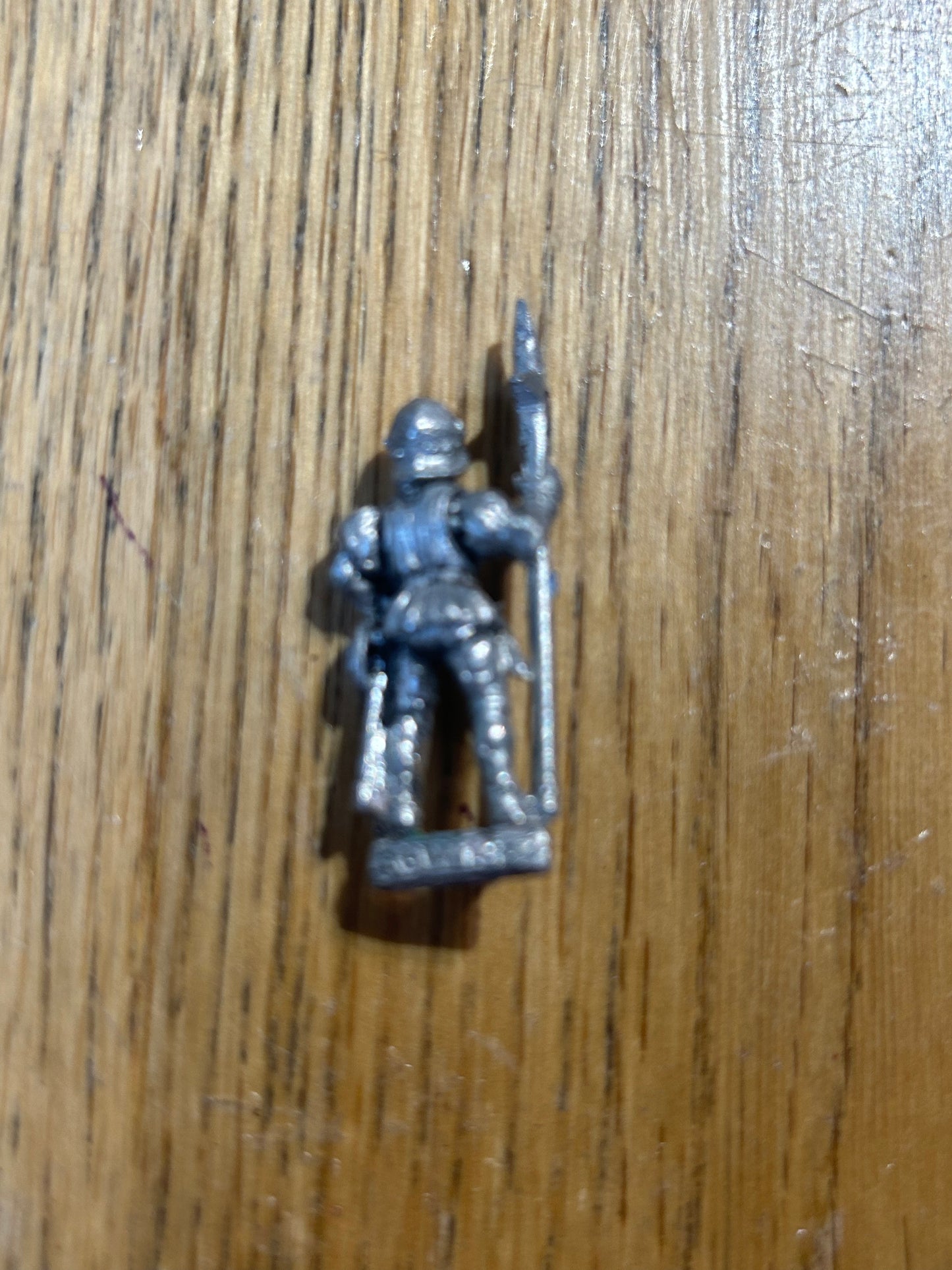 Warhammer fantasy bretonnian billman (possibly from c26 series)