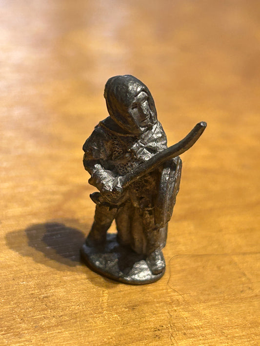 C09 wood elf fighter with sword and shield warhammer fantasy