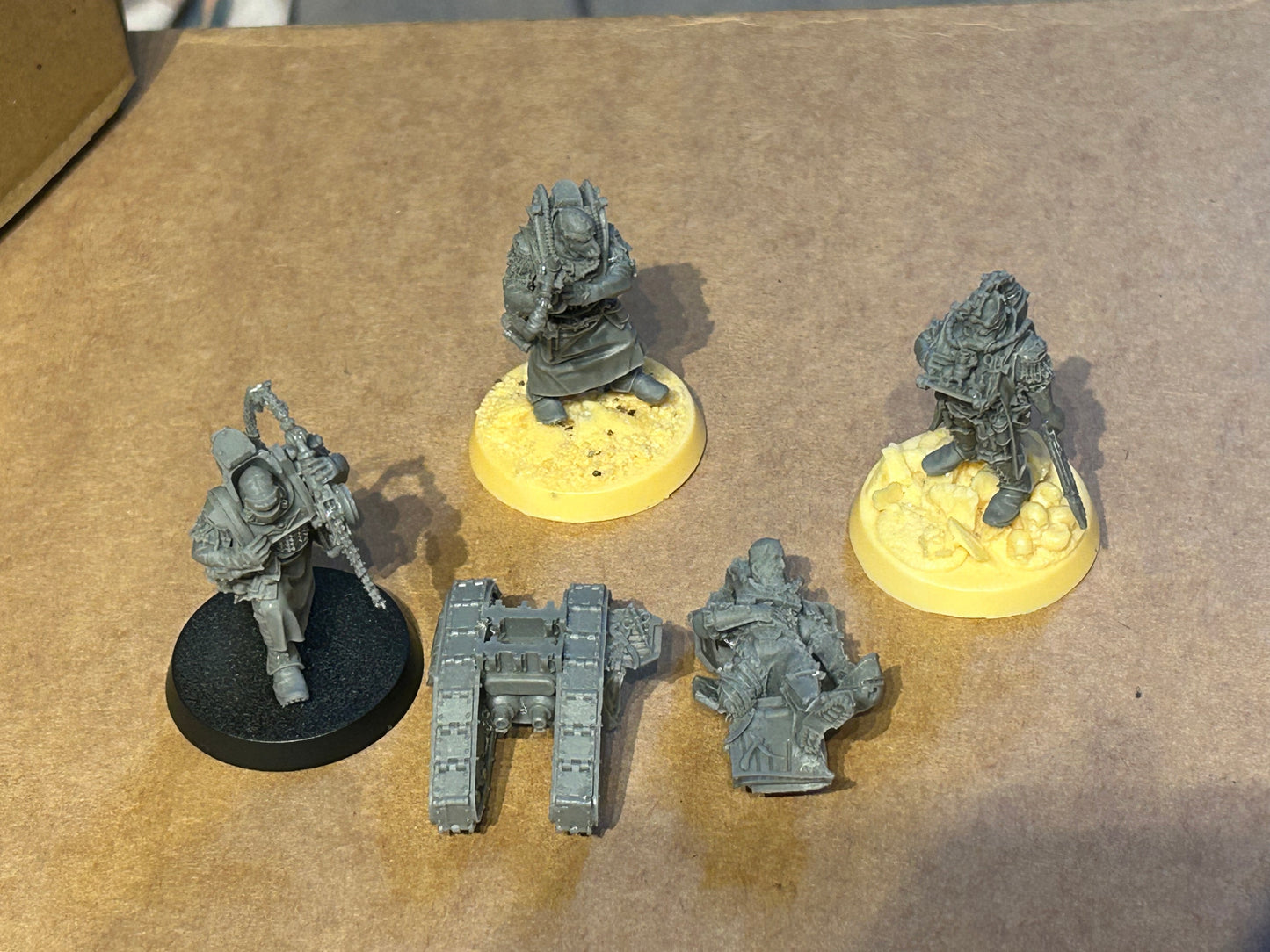 Solar Auxilia Surgeon-Primus Aevos Jovan & Medicae Orderlies warhammer 40k imperial guard forge world