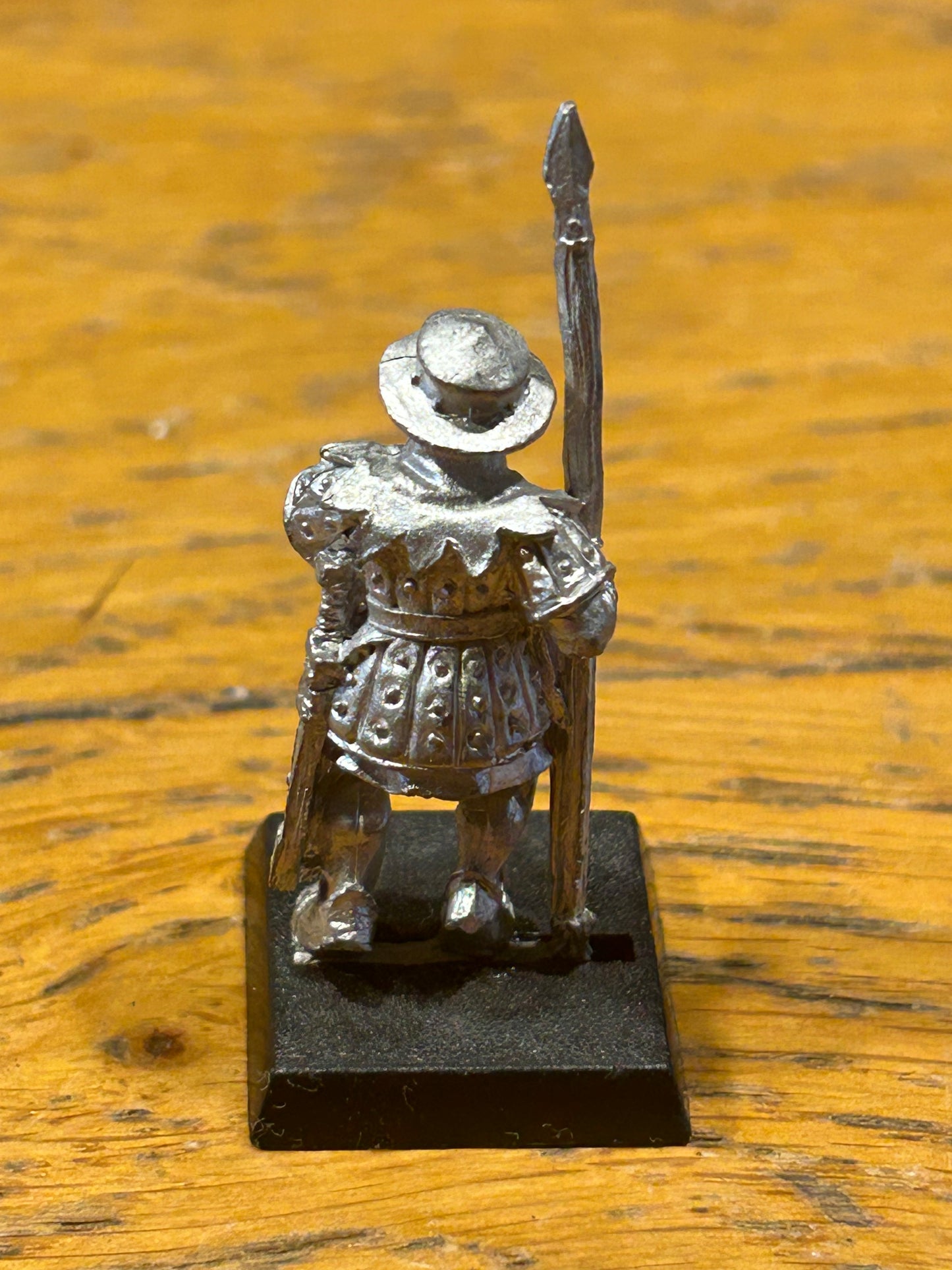 Warhammer Fantasy Old World Bretonnian man at arms spearman metal