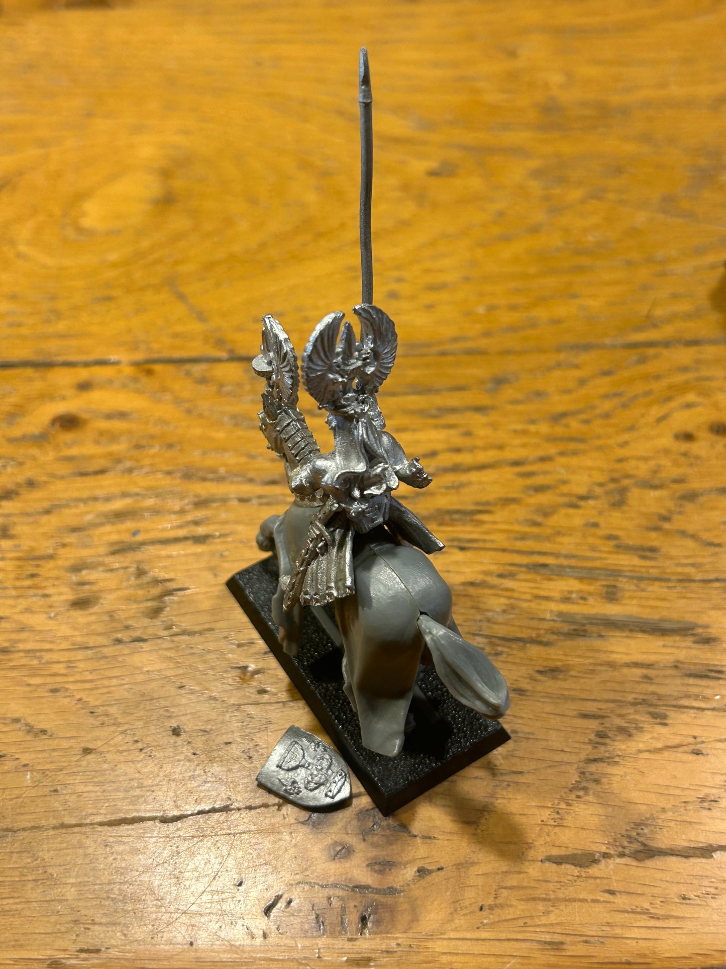 Warhammer Fantasy BRETONNIAN GRAIL KNIGHT metal 5th edition (no horse tail)
