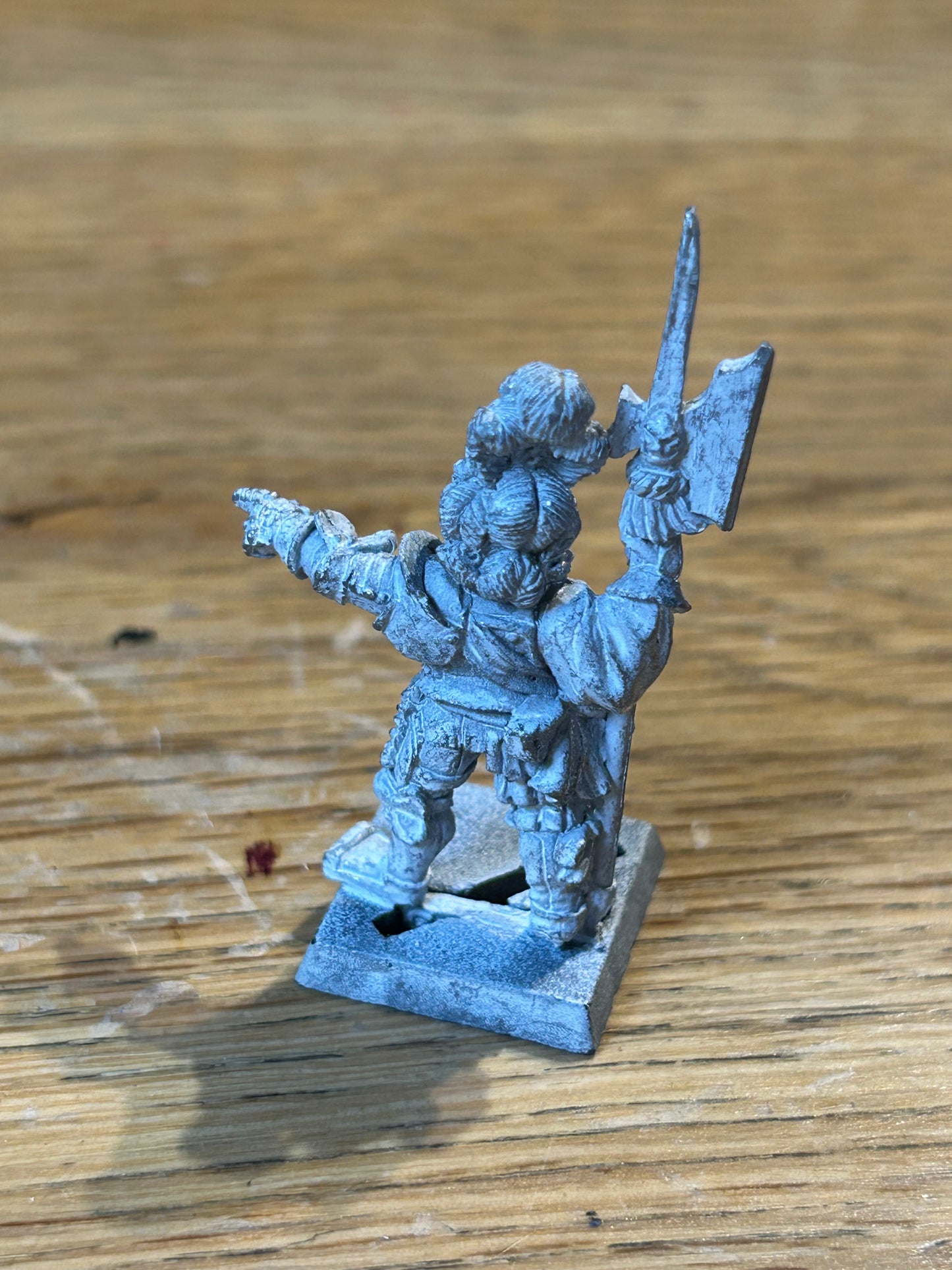 Warhammer Fantasy Old World Empire Hero Captain with halberd