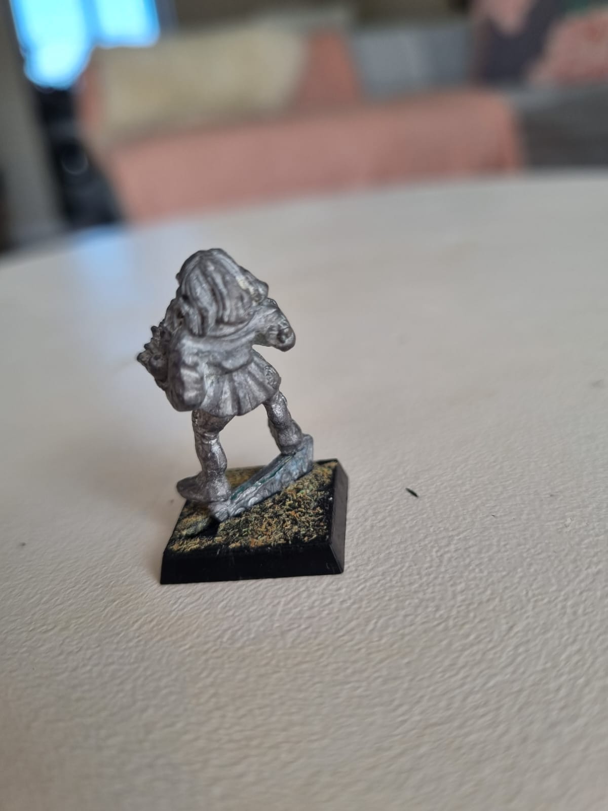 CITADEL C46 TOWNSFOLK VILLAGERS - SERVANT WITH BOAR - WARHAMMER WFRP