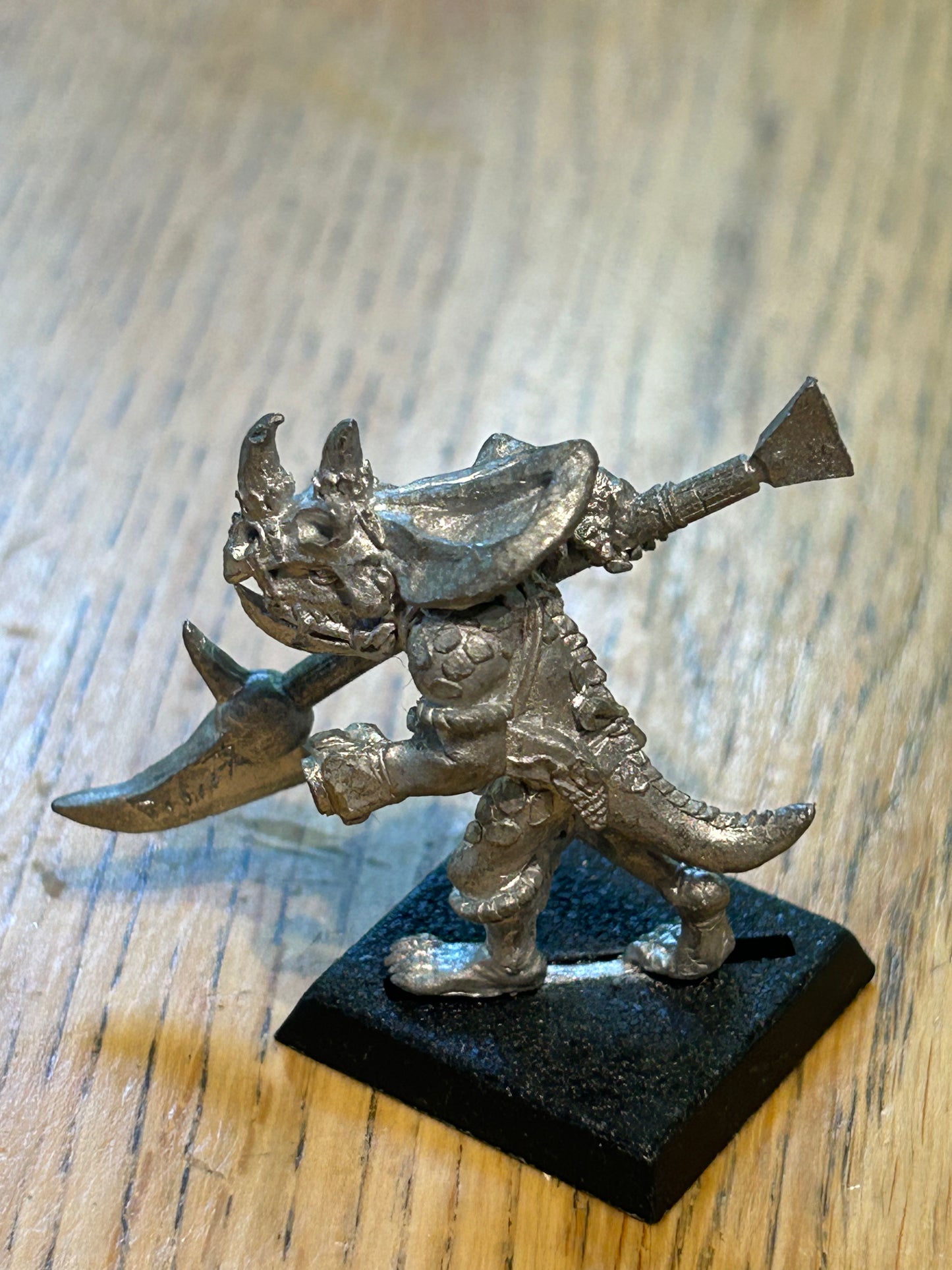 Warhammer fantasy Warhammer - Lizardmen - Classic Metal Temple Guard saurus
