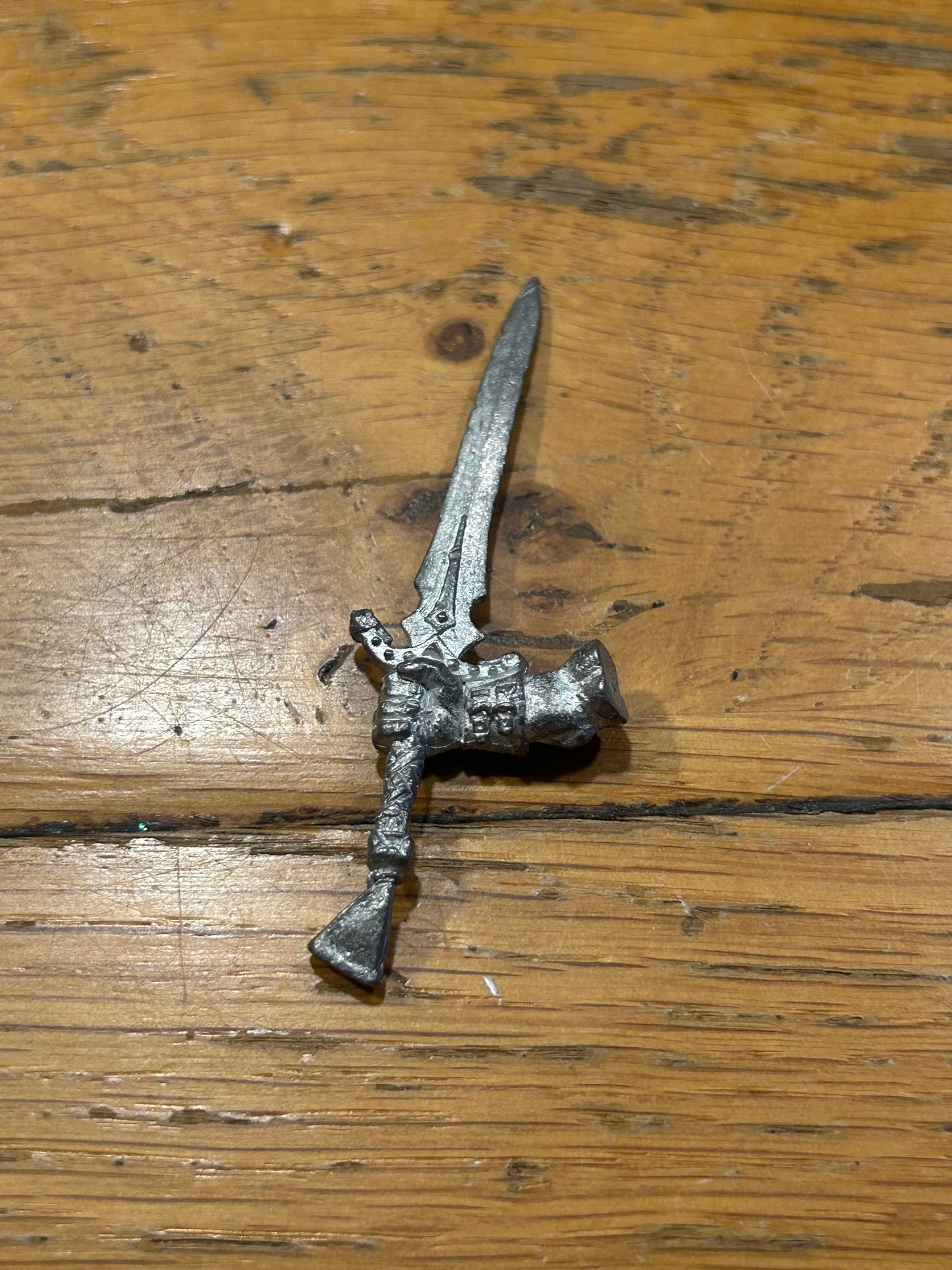 Warhammer fantasy dragon ogre hand with sword