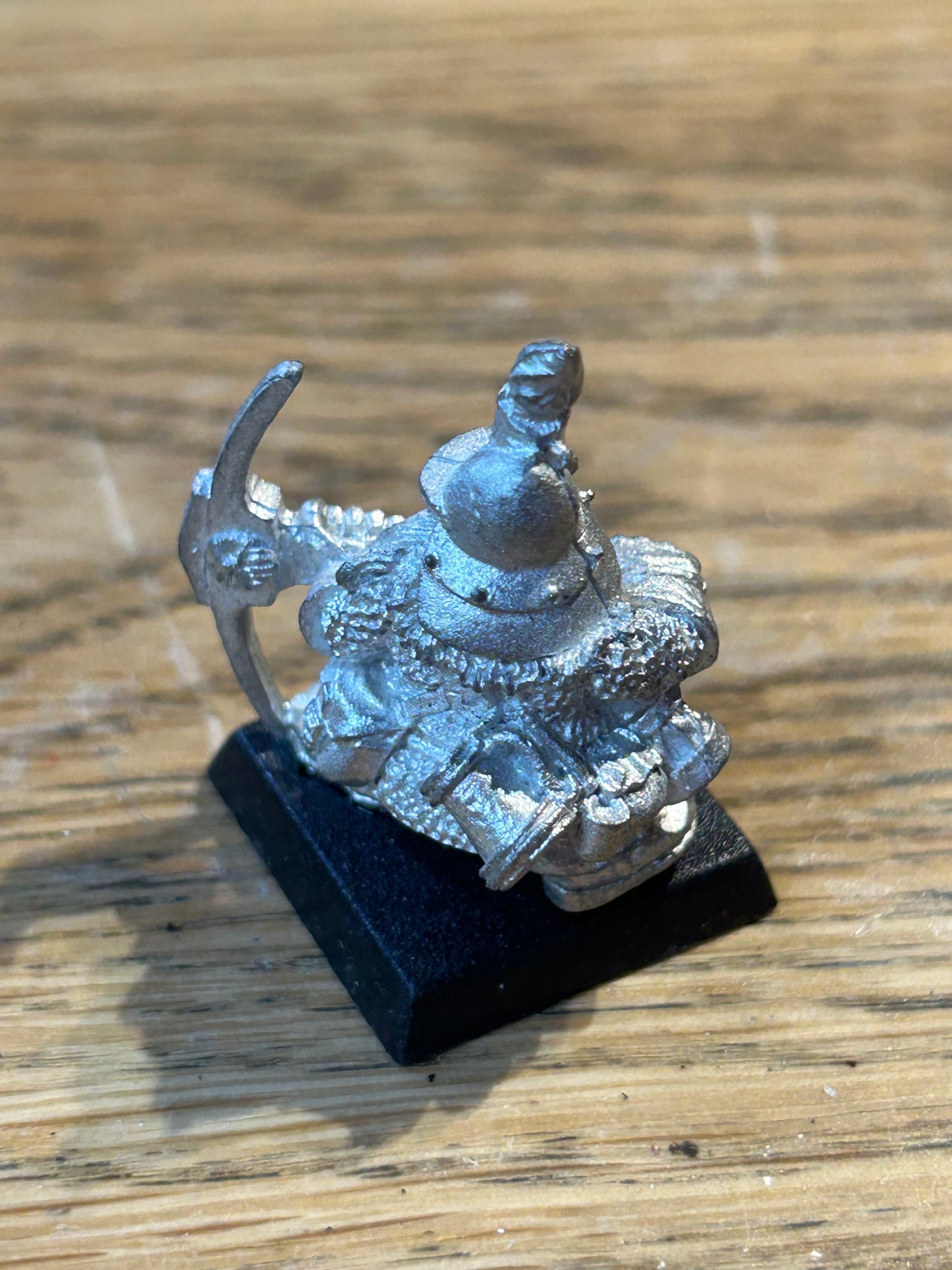 Warhammer fantasy dwarf miner