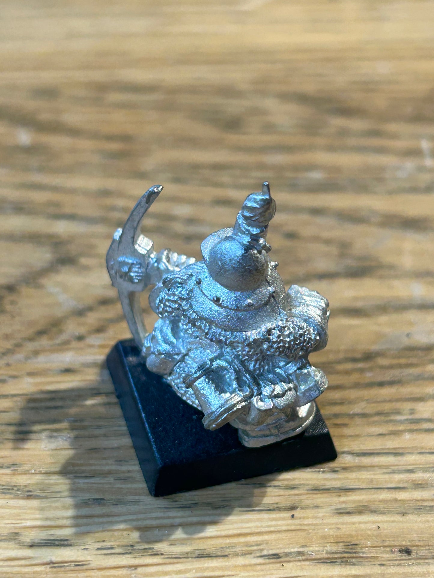 Warhammer fantasy dwarf miner