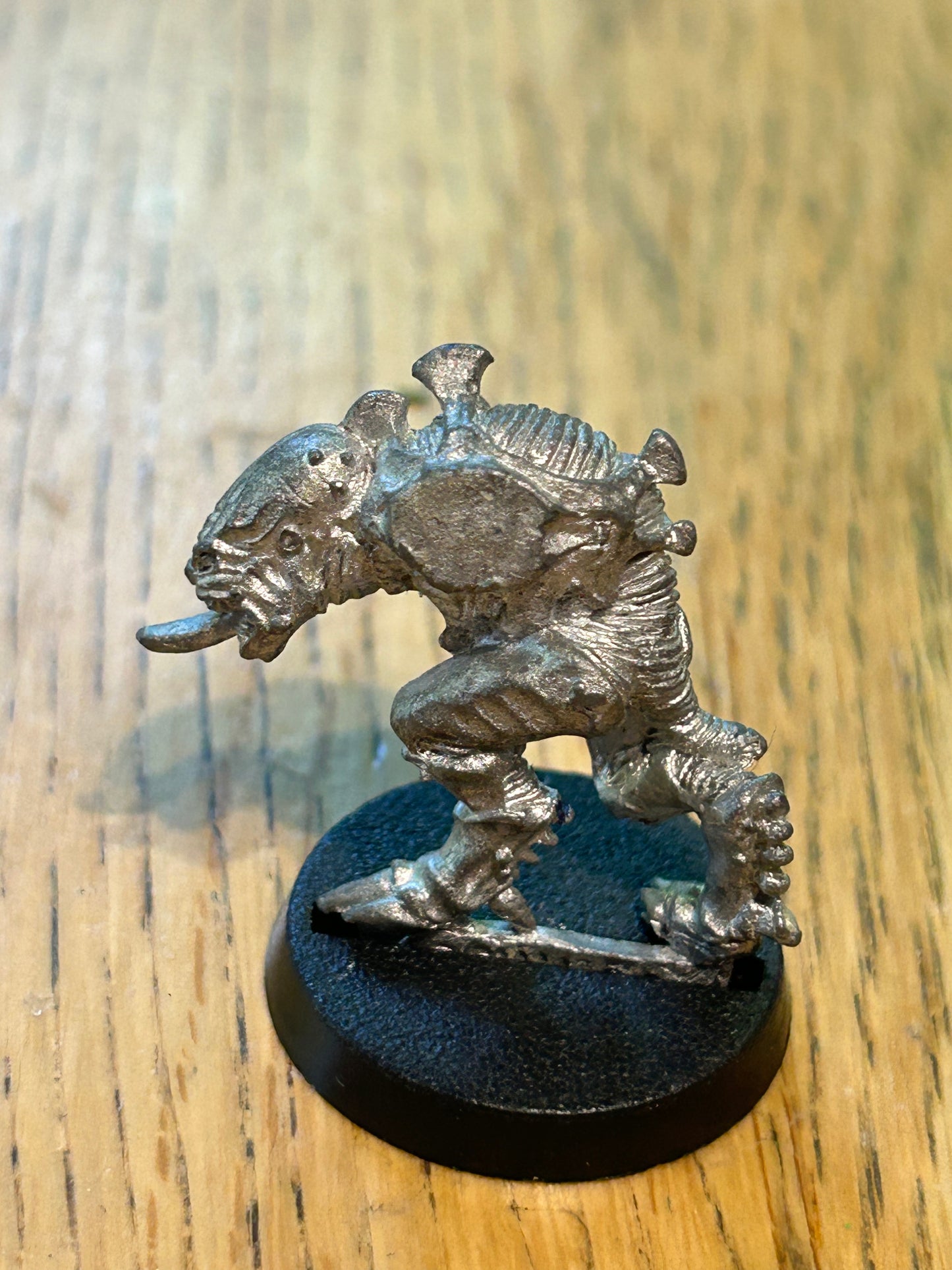 Warhammer 40K Rogue Trader Metal PURESTRAIN GENESTEALER BODY (no arms)
