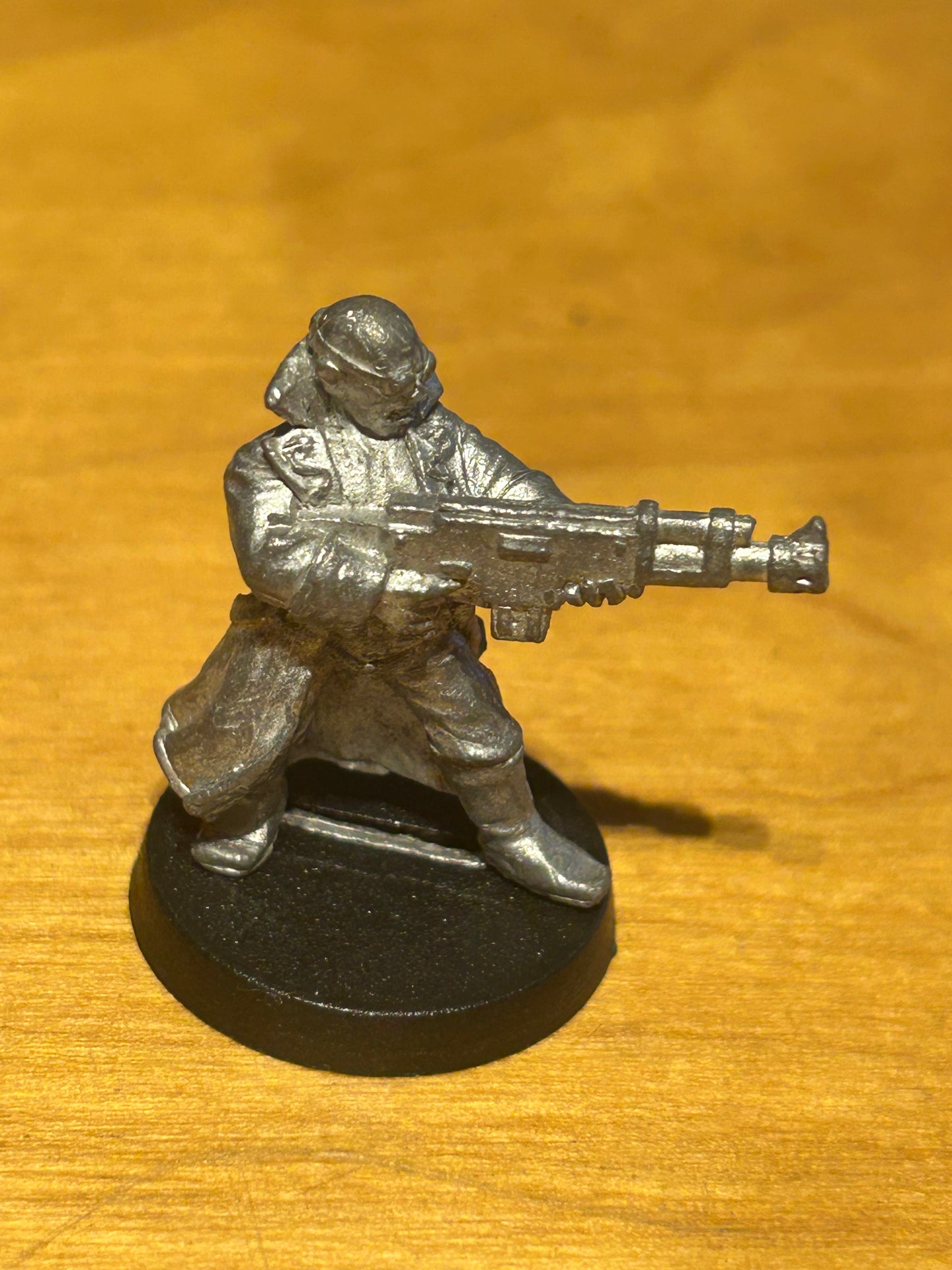 Necromunda Delaque ganger with autogun