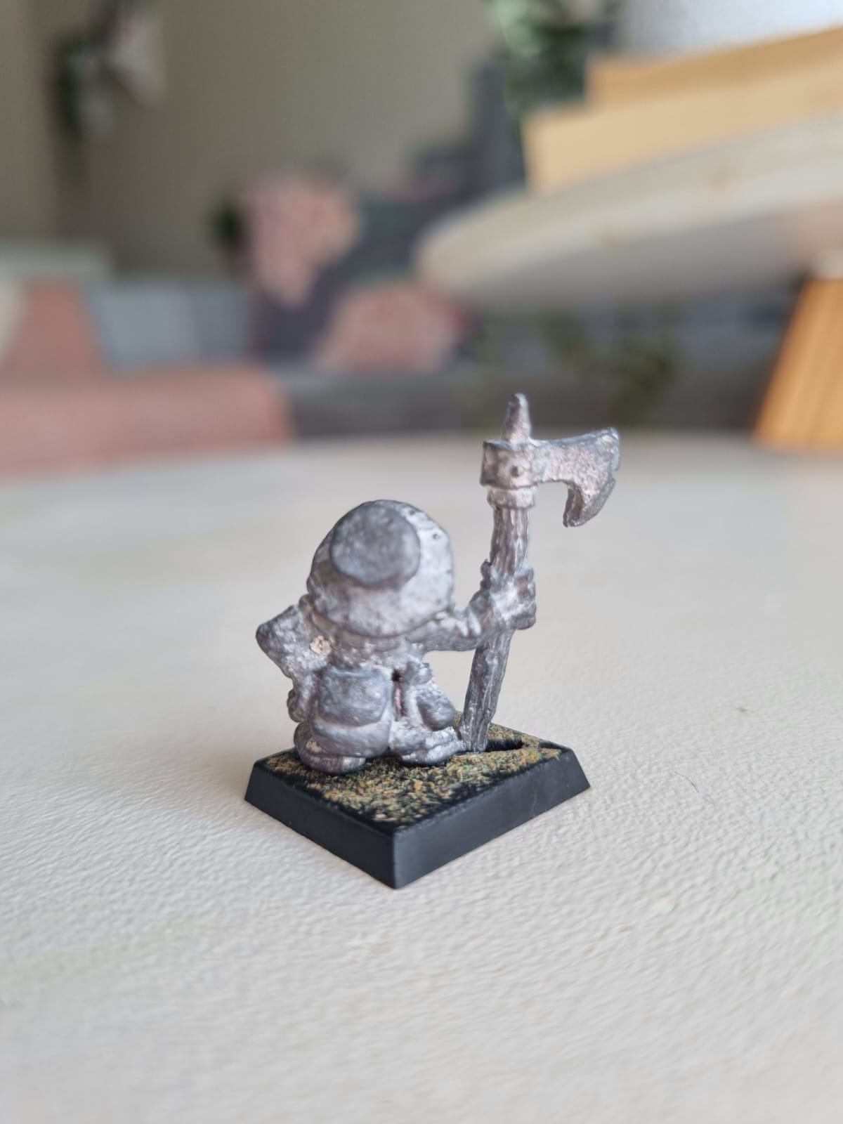 Games Workshop Warhammer Marauder Dwarf Dwarves MM10 DW26 dwarf with axe and hat