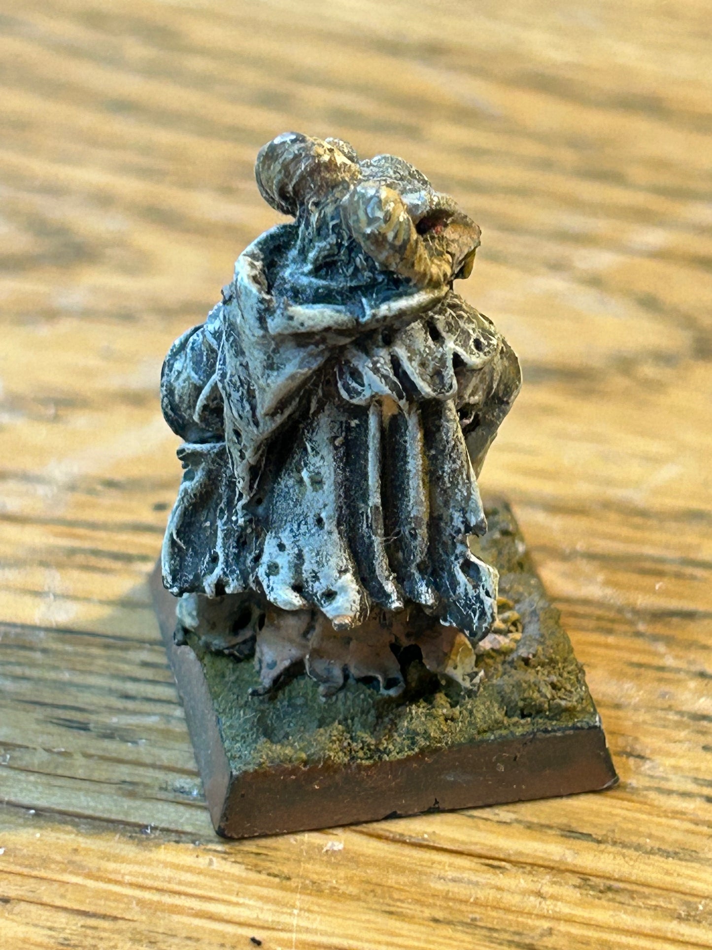 Vintage Skaven 'Gnawdoom, Clan Skyre w. Poisoned Wind Globe 2' C47 1980s Metal grey seer